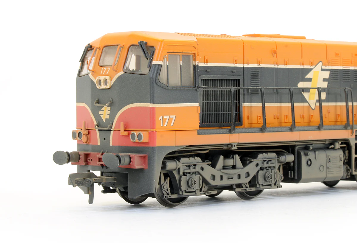 Pre-Owned Irish Rail Class 141 'IR' Orange 177 Diesel Locomotive Weathered - Image 3
