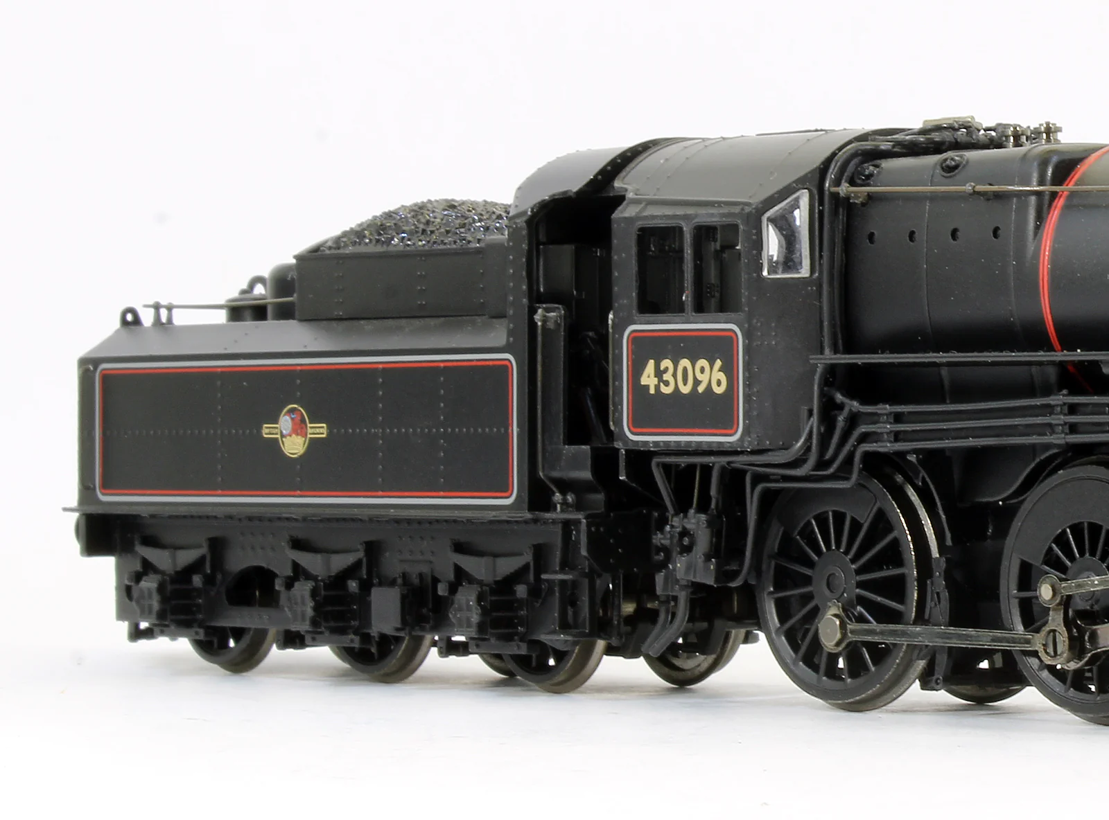 Pre-Owned 32-579 Ivatt Class 4 2-6-0 43096 BR Lined Black late Crest Steam Locomotive - Image 3