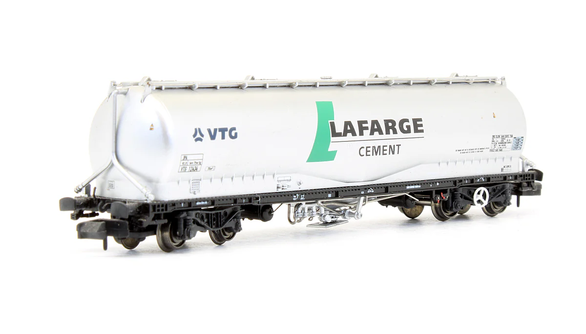 Pre-Owned 377-675 JPA Cement Wagon VTG Lafarge Cement - Image 2