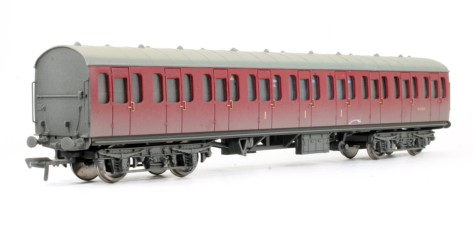 Pre-Owned MK1 Suburban Composite Coach BR Crimson - Weathered - Image 2