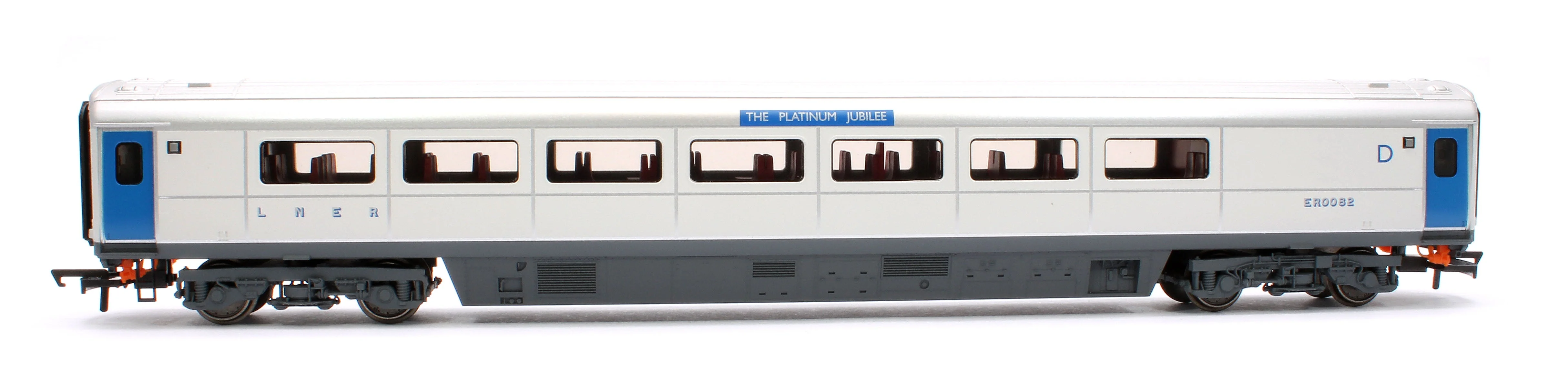Pre-Owned Mk3 Sliding Door Trailer First Disabled Platinum Jubilee of HM Queen Elizabeth II ER0082 - Image 2