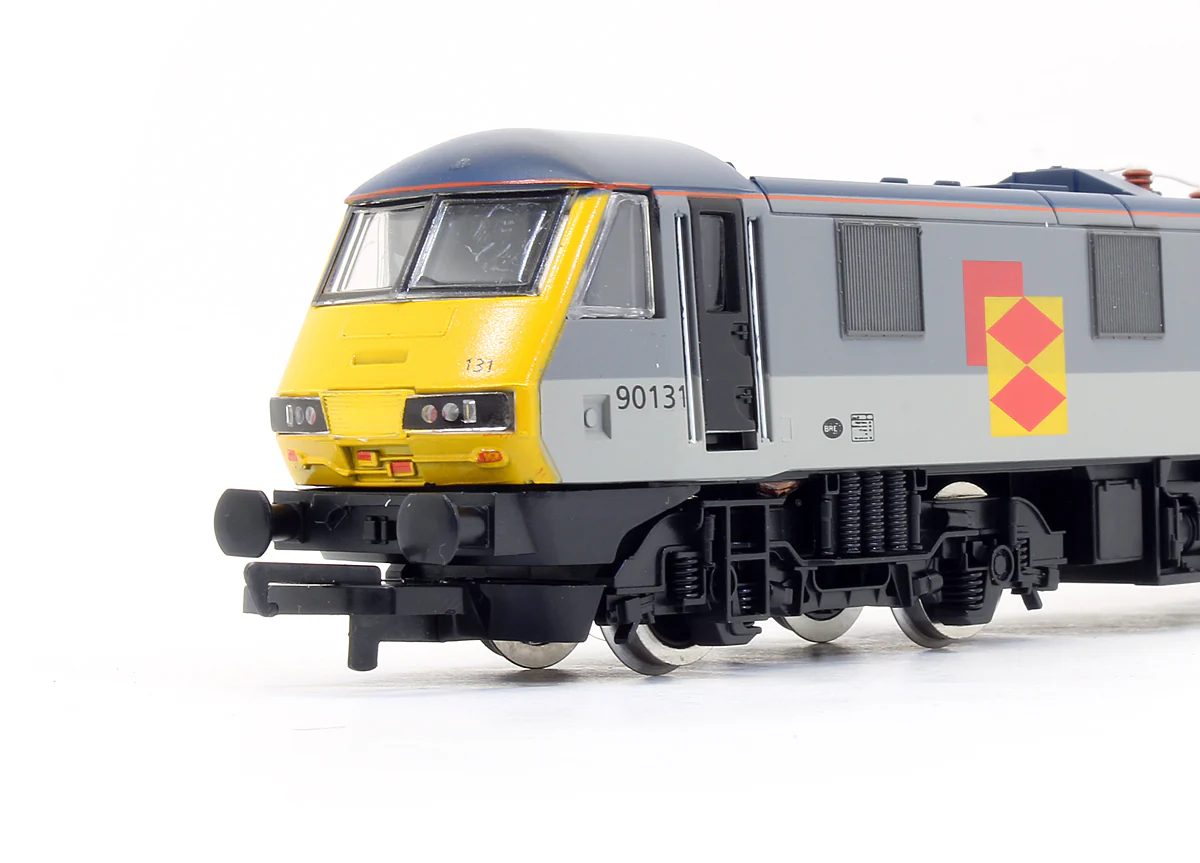 Pre-Owned R270 Railfreight Distribution Class 90131 Electric Locomotive - Image 3