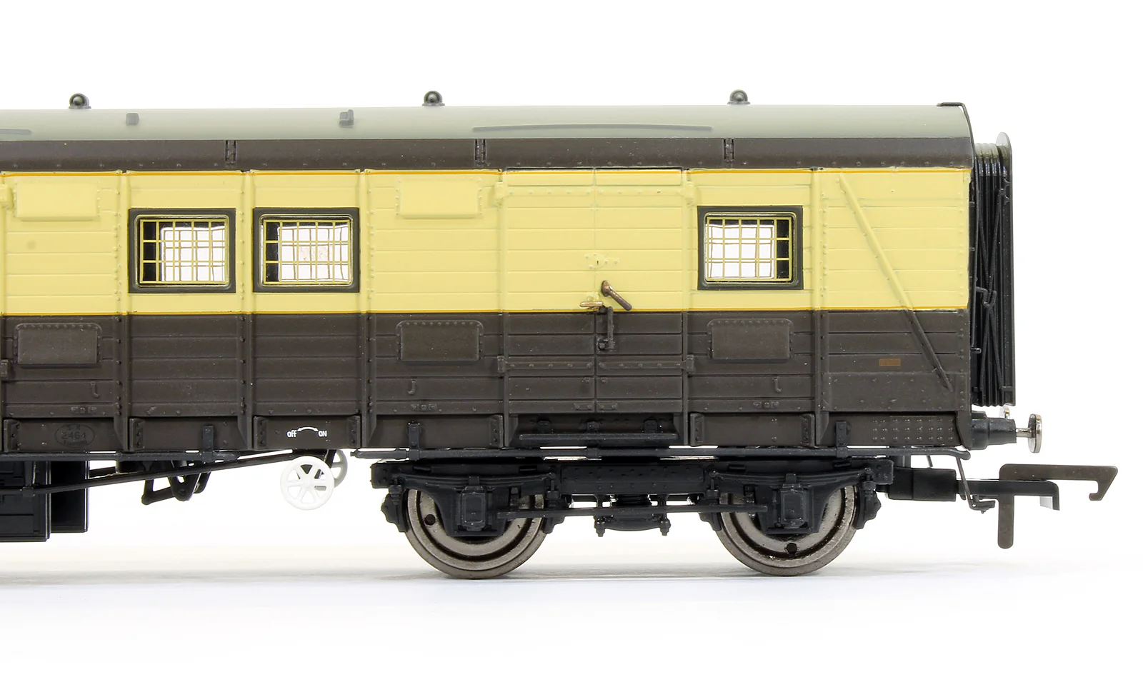 Pre-Owned R60057 Sir Winston Churchill Funeral GBL Luggage Van No.S246S - Image 3