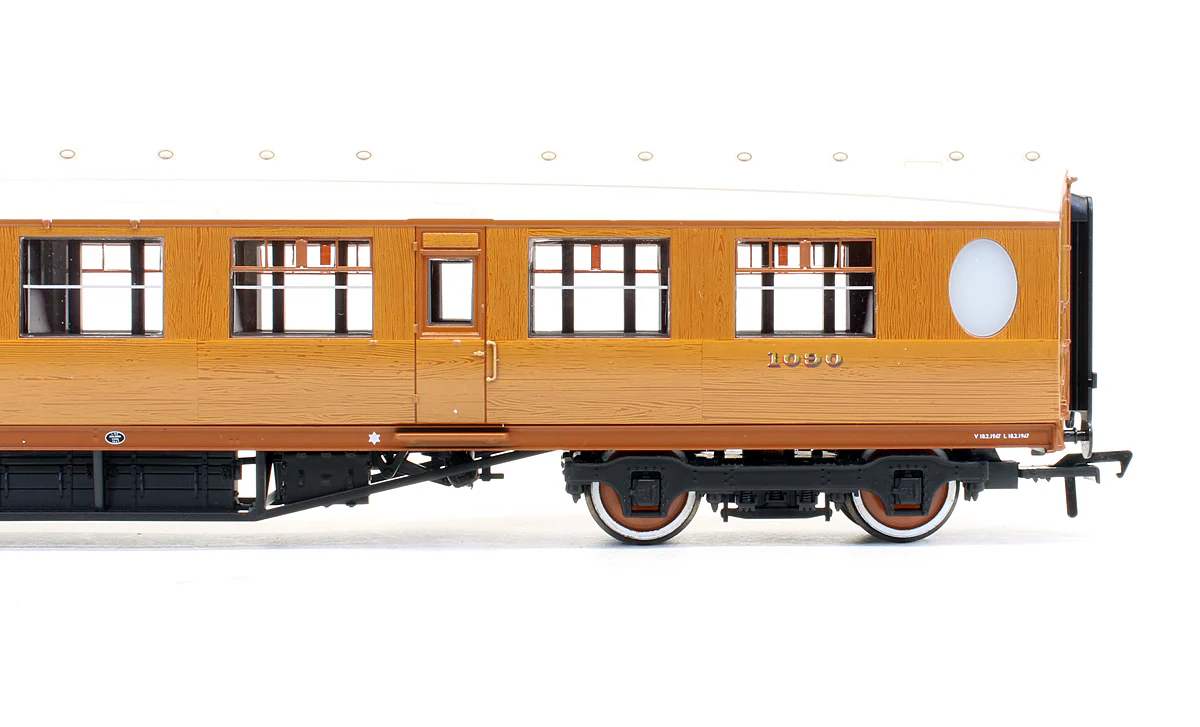 Pre-Owned Thompson 3rd Class Corridor Coach LNER Teak '1090' - Image 3