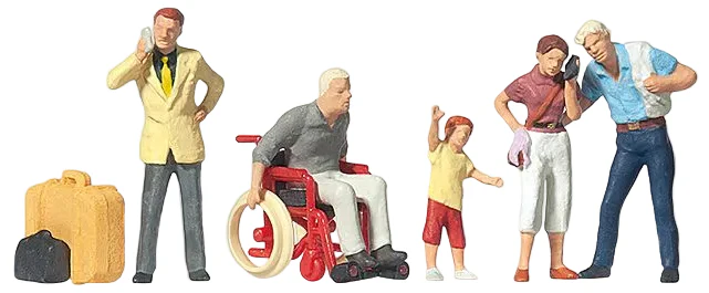 Passers By (5) Exclusive Figure Set