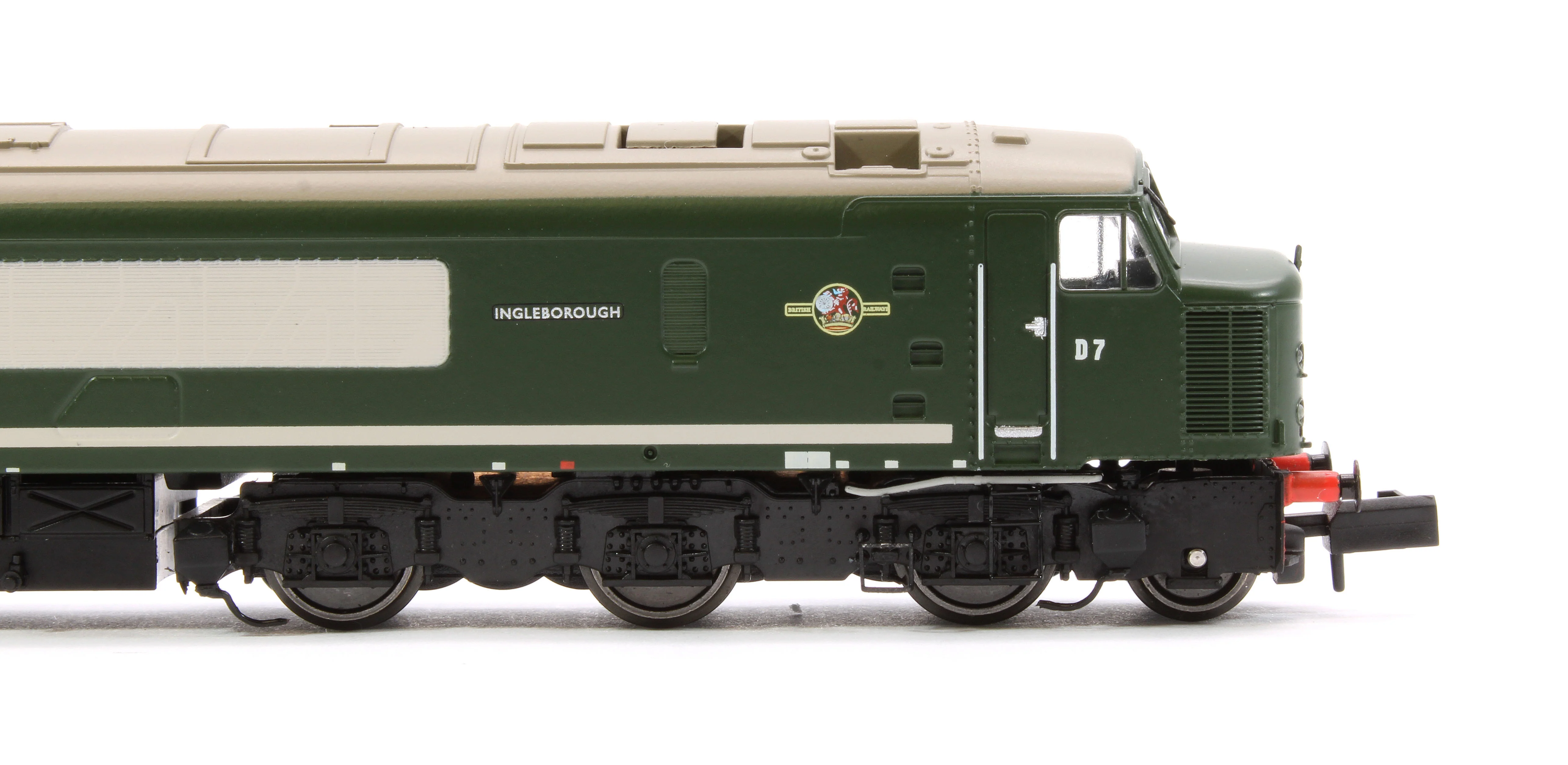 948002 Class 44 D7 "Ingleborough" Plain BR Green Diesel Locomotive - Image 7