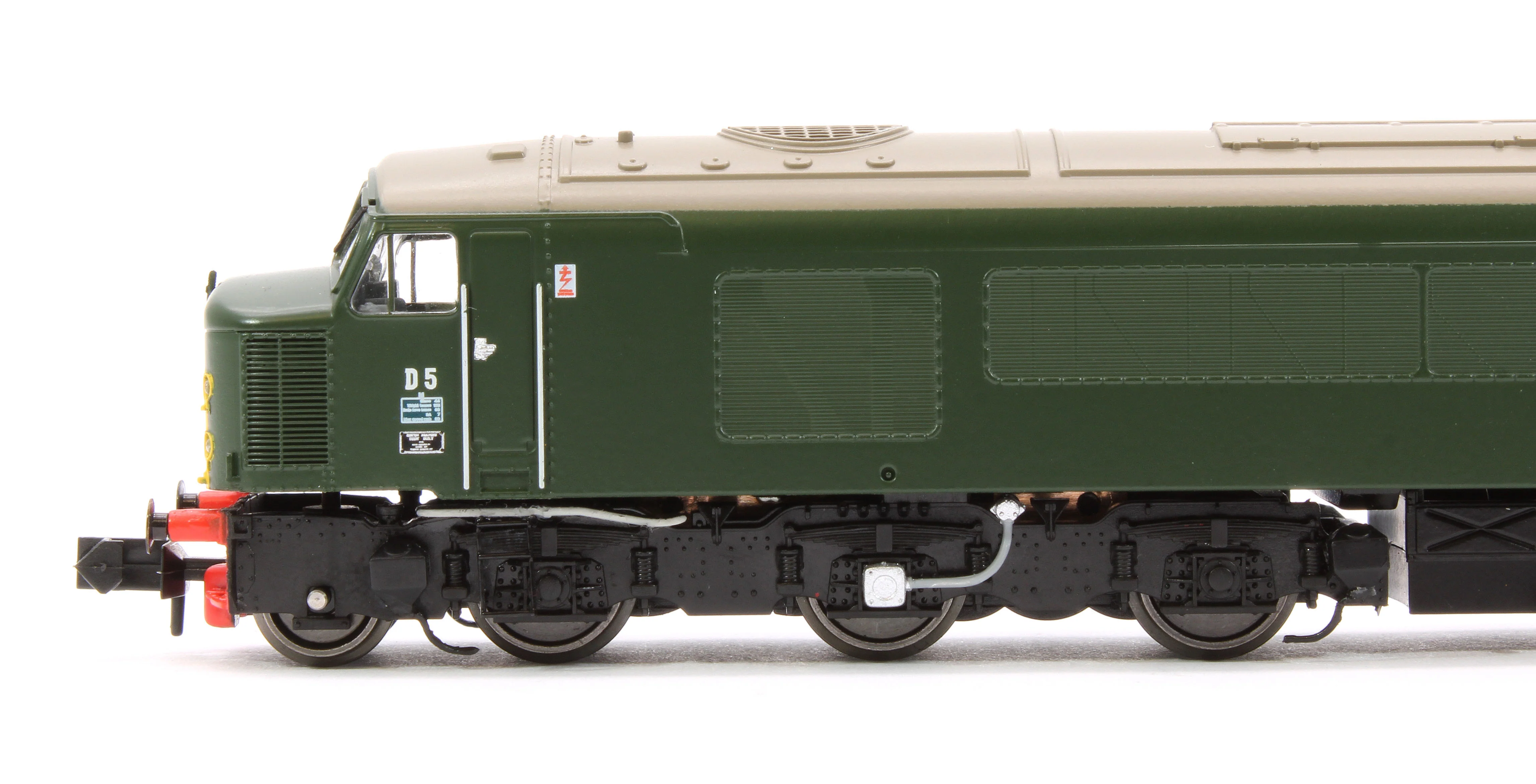 948504 Class 44 D5 "Cross Fell" BR Green With Small Yellow Panel Diesel Locomotive (DCC Sound) - Image 6
