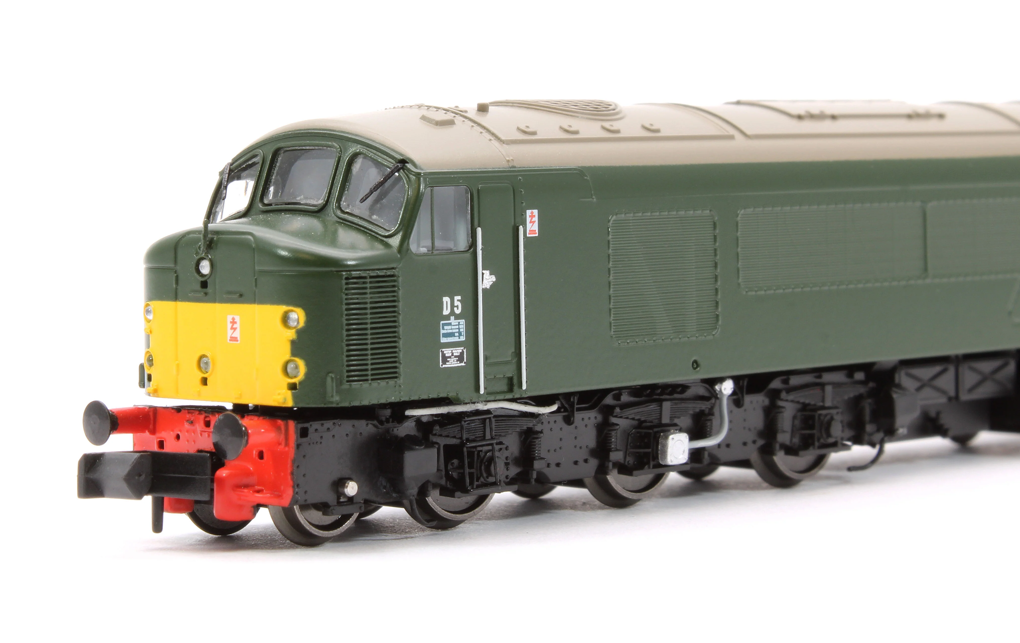 948504 Class 44 D5 "Cross Fell" BR Green With Small Yellow Panel Diesel Locomotive (DCC Sound) - Image 8