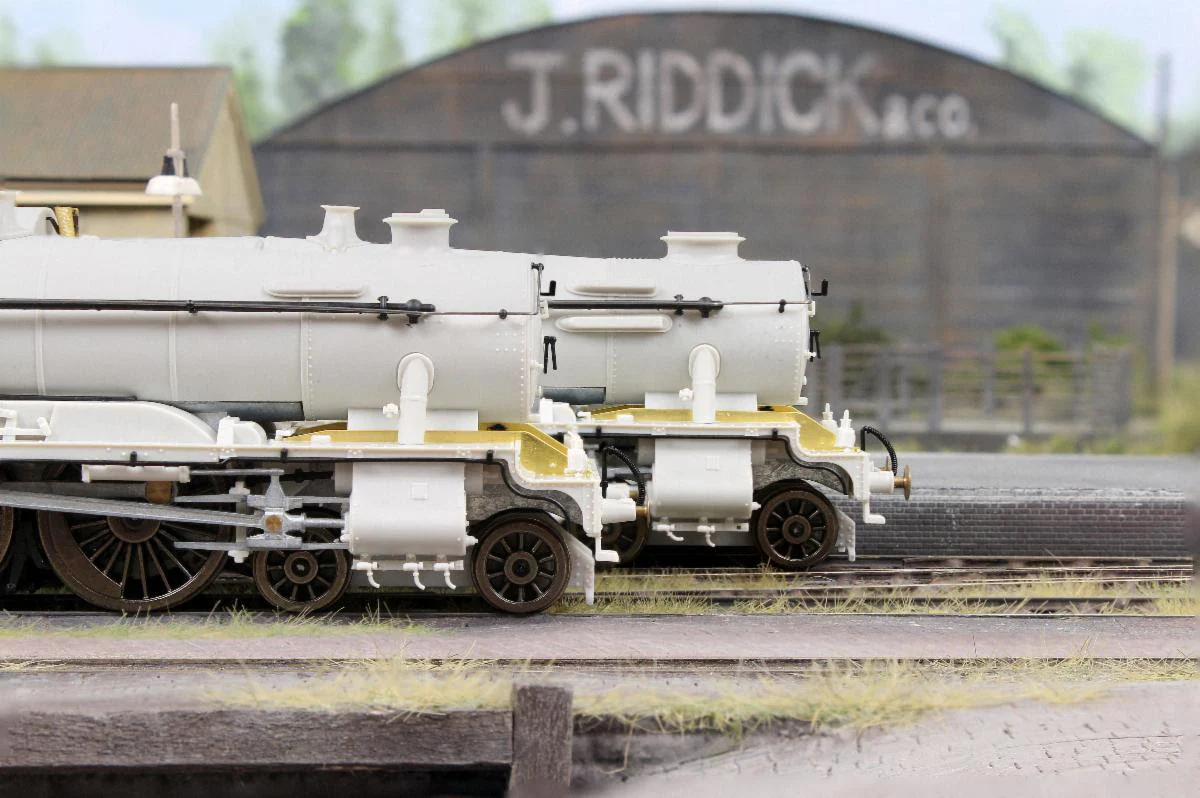 954001 GWR County No.1001 G W Lined Green Steam Locomotive - Image 6