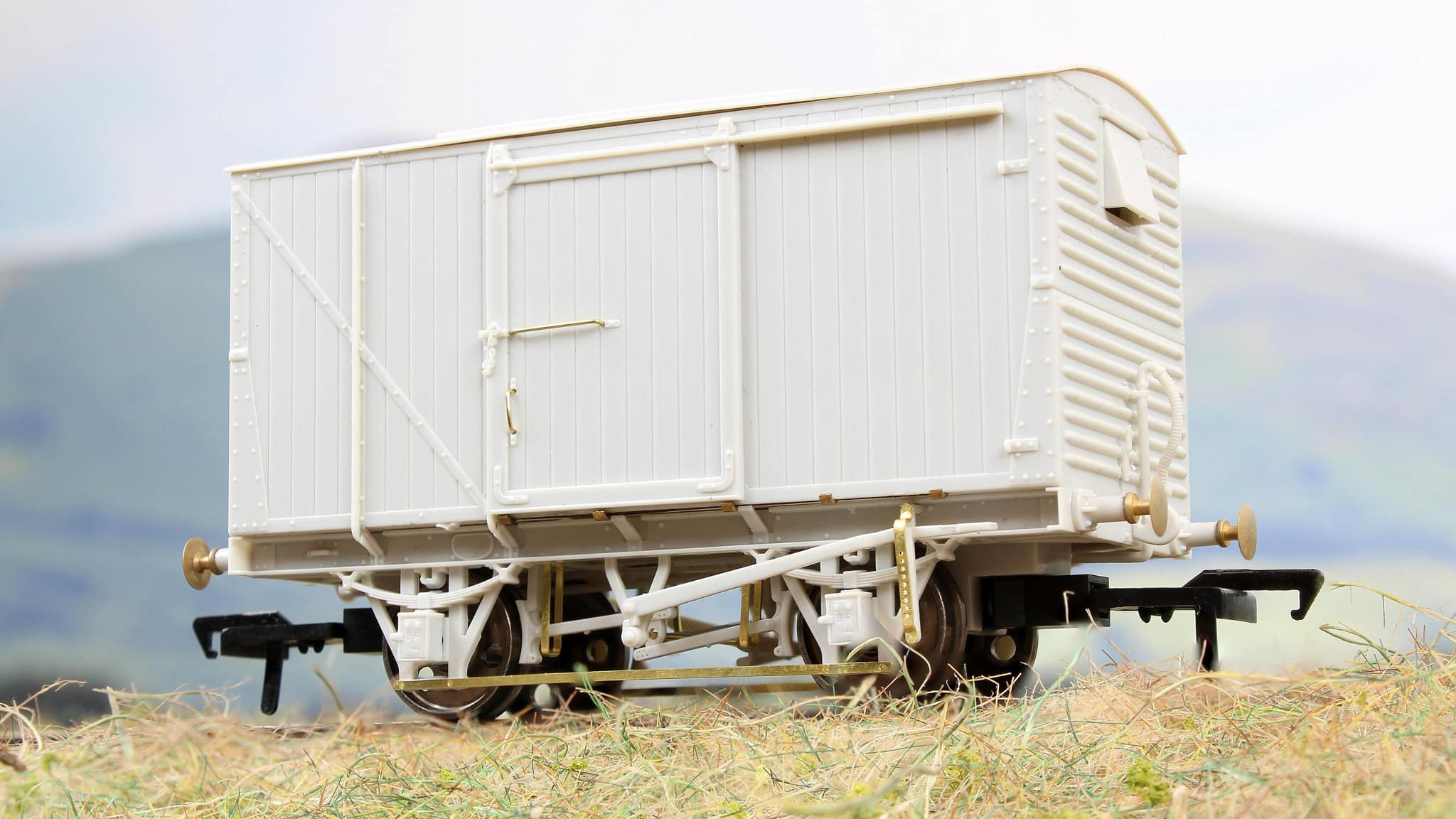 970010 12 Ton LMS D1663 Van - BR No.M132445 - Image 2