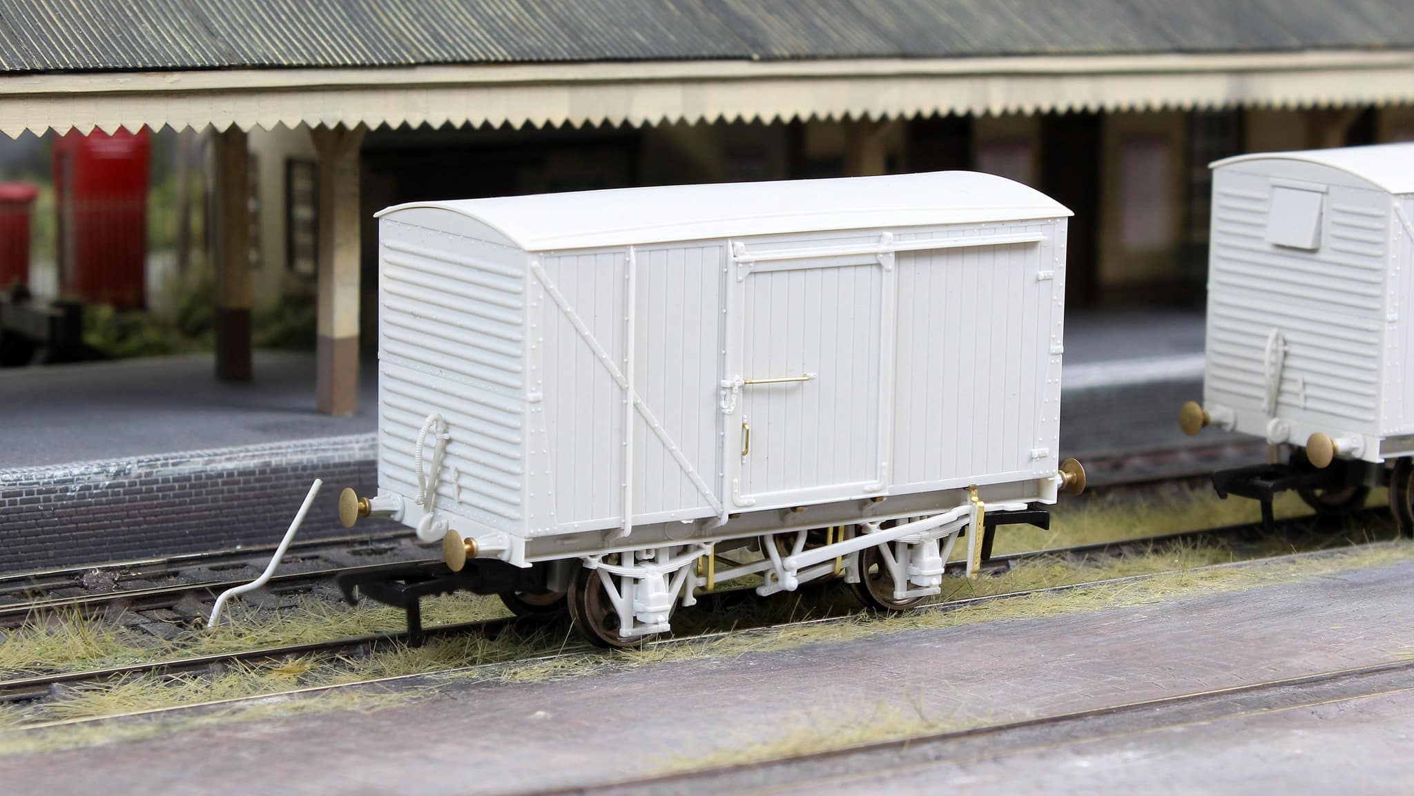 970103 12 Ton LMS D1832A Van - LMS (pre-36) No.203837 - Image 4