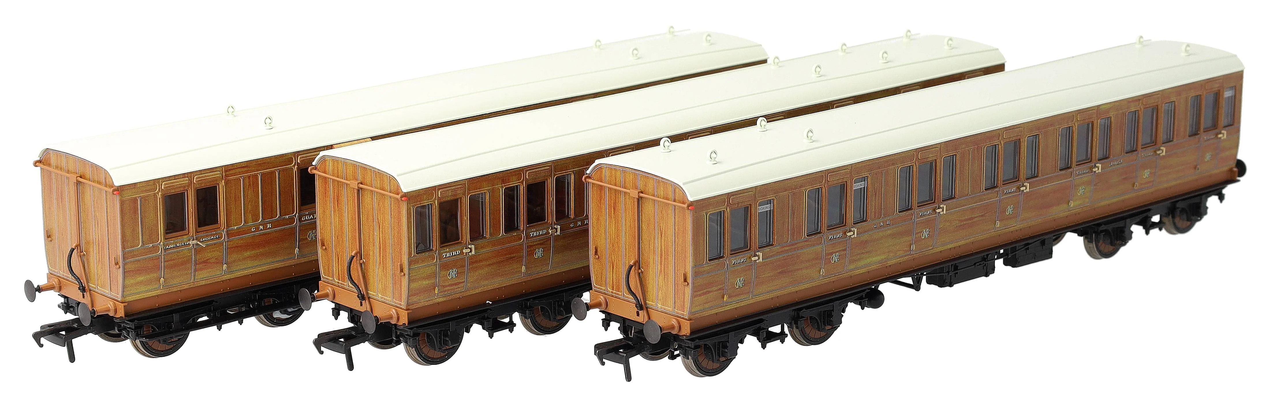 978021 48' GNR ‘Evolution’ Bogie Coach Non-Corridor Carriage No.3156, No.3067 & No.3923 3-Pack - Image 2