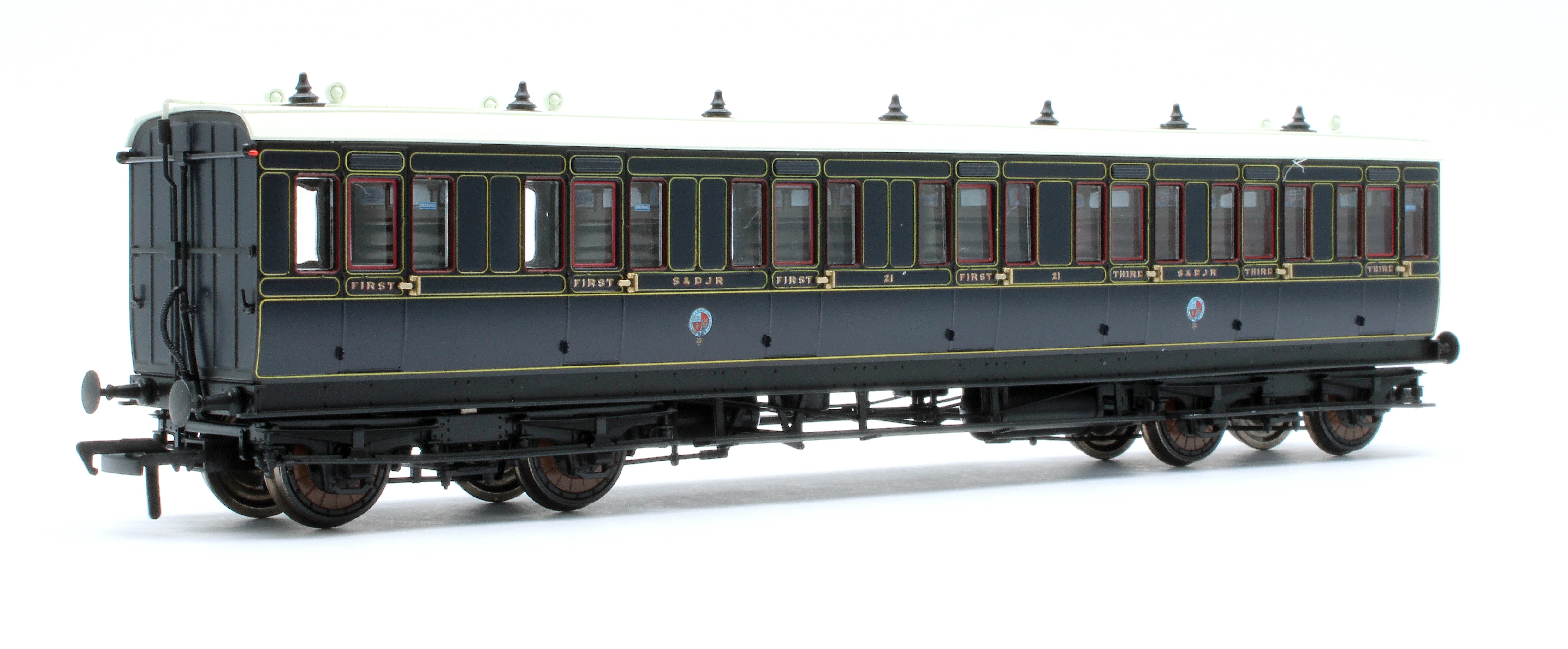 978028 48' SDJR ‘Evolution’ Bogie Coach Non-Corridor Composite No.21 - Image 3