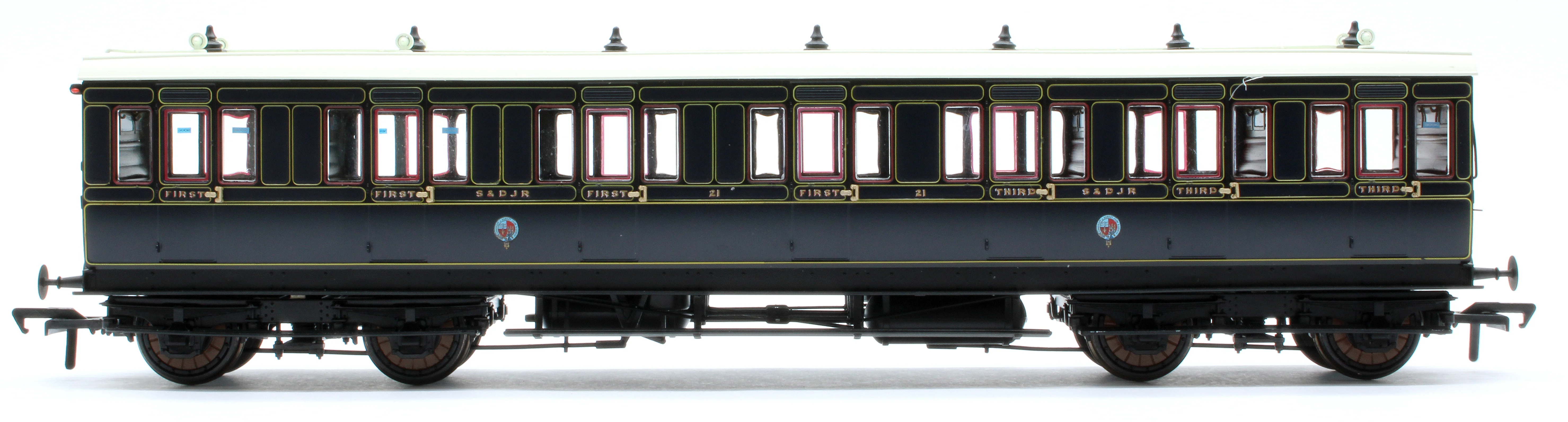 978028 48' SDJR ‘Evolution’ Bogie Coach Non-Corridor Composite No.21 - Image 4
