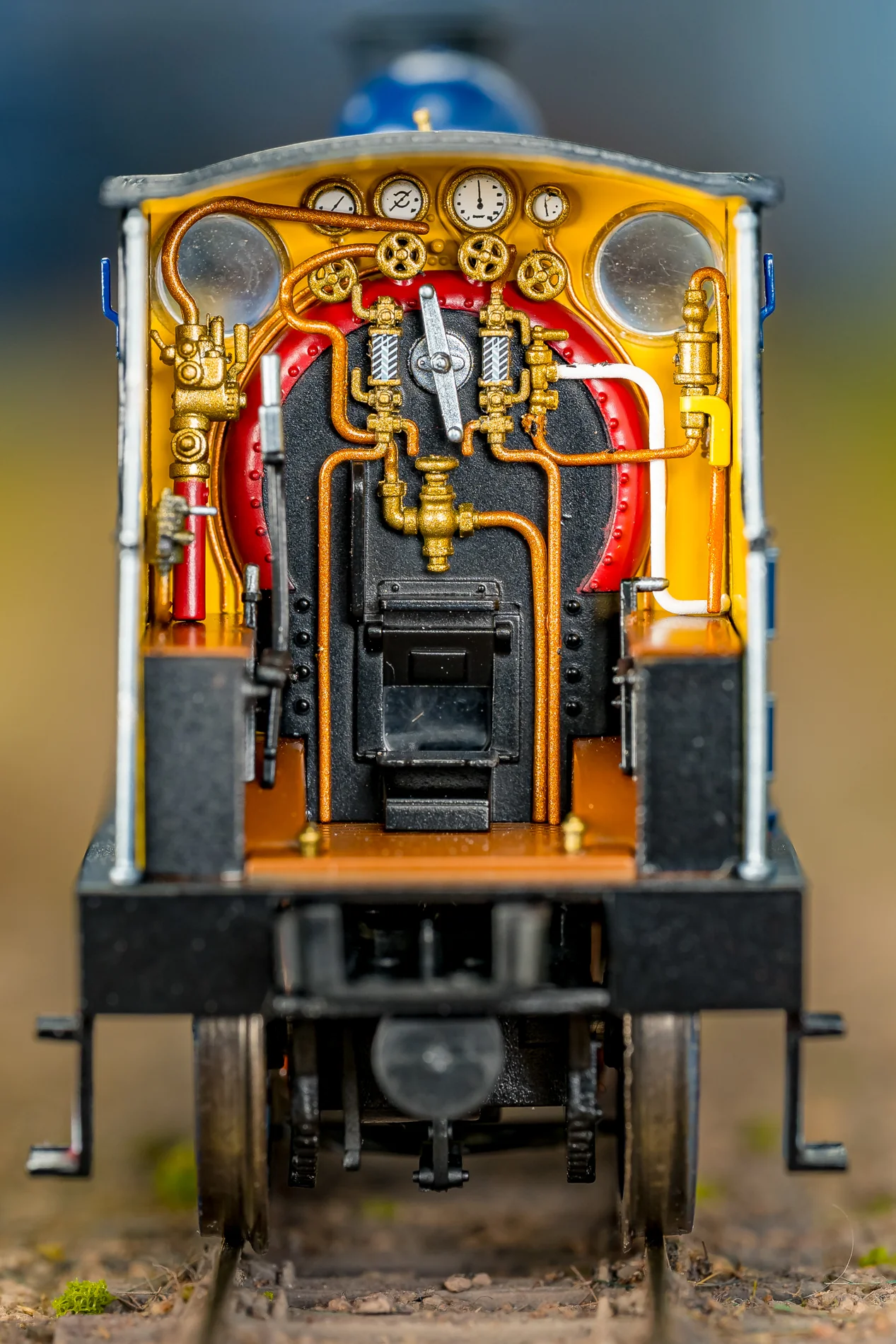982001 Caledonian Railway Single 4-2-2 Caledonian Blue No.123 (Railtour Condition) Steam Locomotive - Image 6