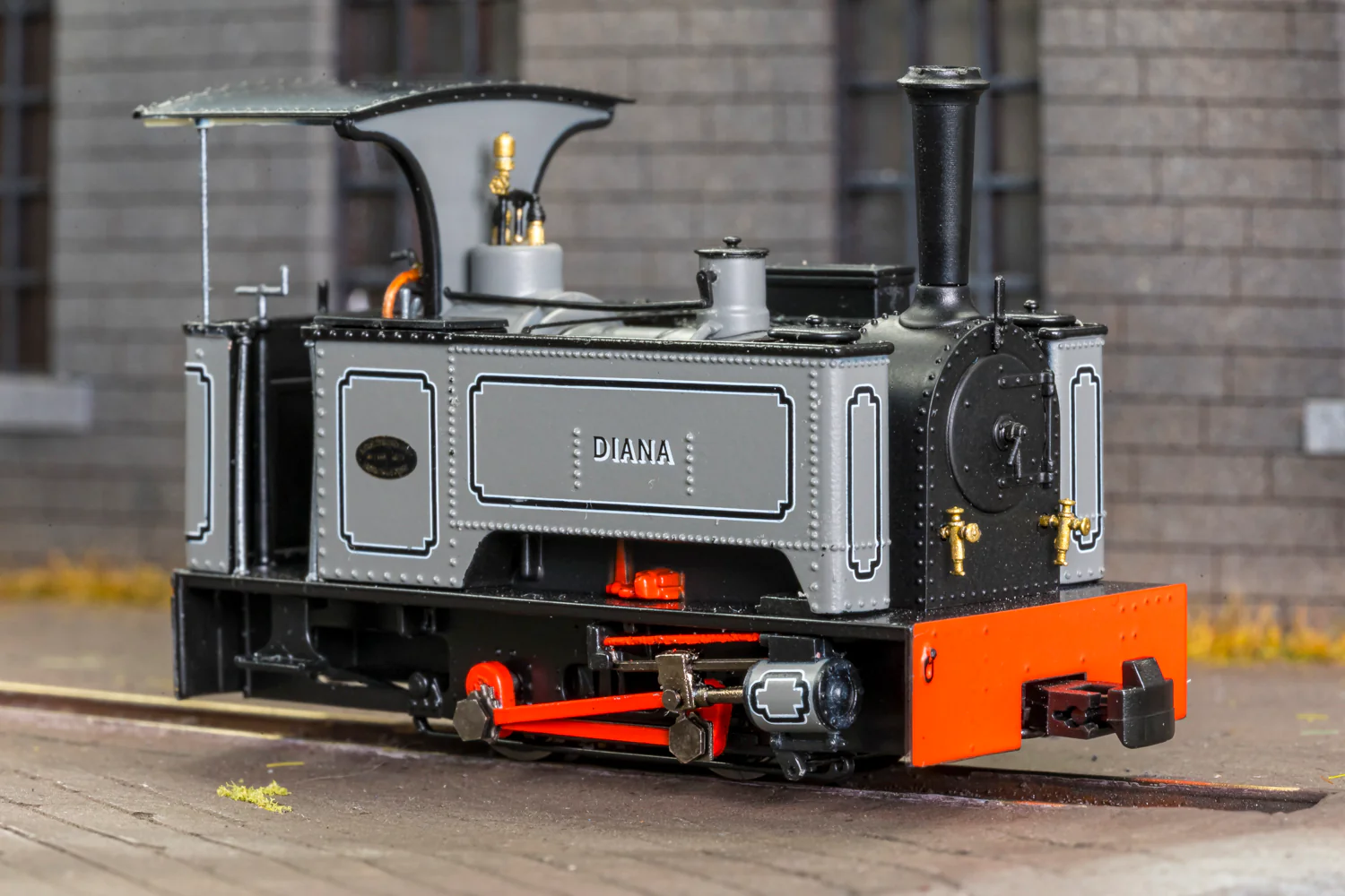 Sirdar Class 0-4-0 Kerr, Stuart & Co. Long-Tank 'Diana’ Lined Grey (As Preserved) Steam Locomotive