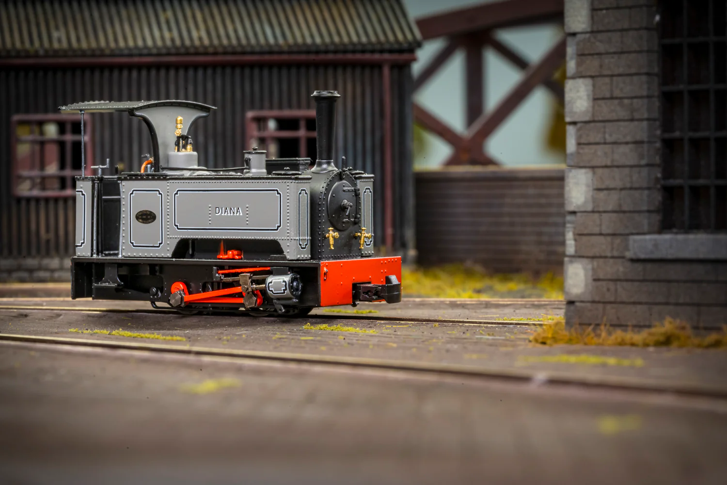 Sirdar Class 0-4-0 Kerr, Stuart & Co. Long-Tank 'Diana’ Lined Grey (As Preserved) Steam Locomotive - Image 3