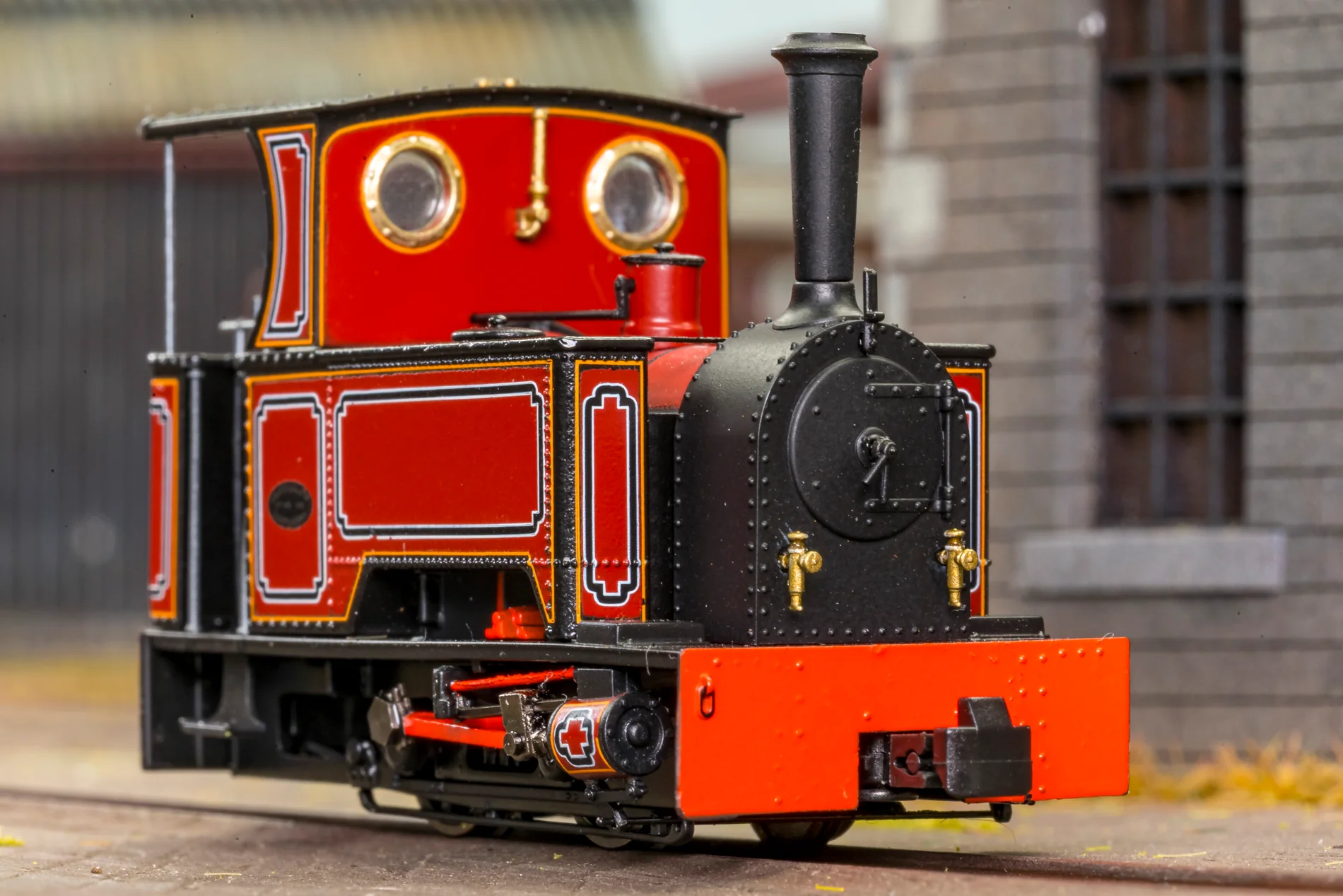 Sirdar Class 0-4-0 Kerr, Stuart & Co. Short-Tank 'What If' - FR Lined Red Steam Locomotive