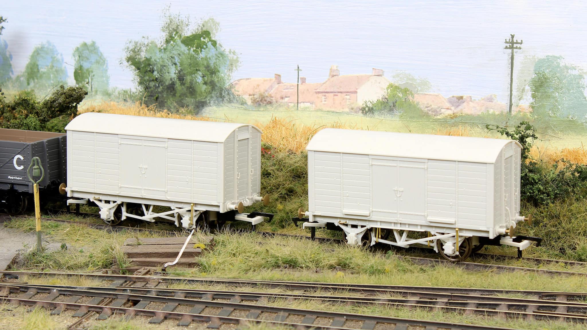 979002 LB&SCR Dia.8-Ton Goods Van LB&SCR No.3820 - Image 2