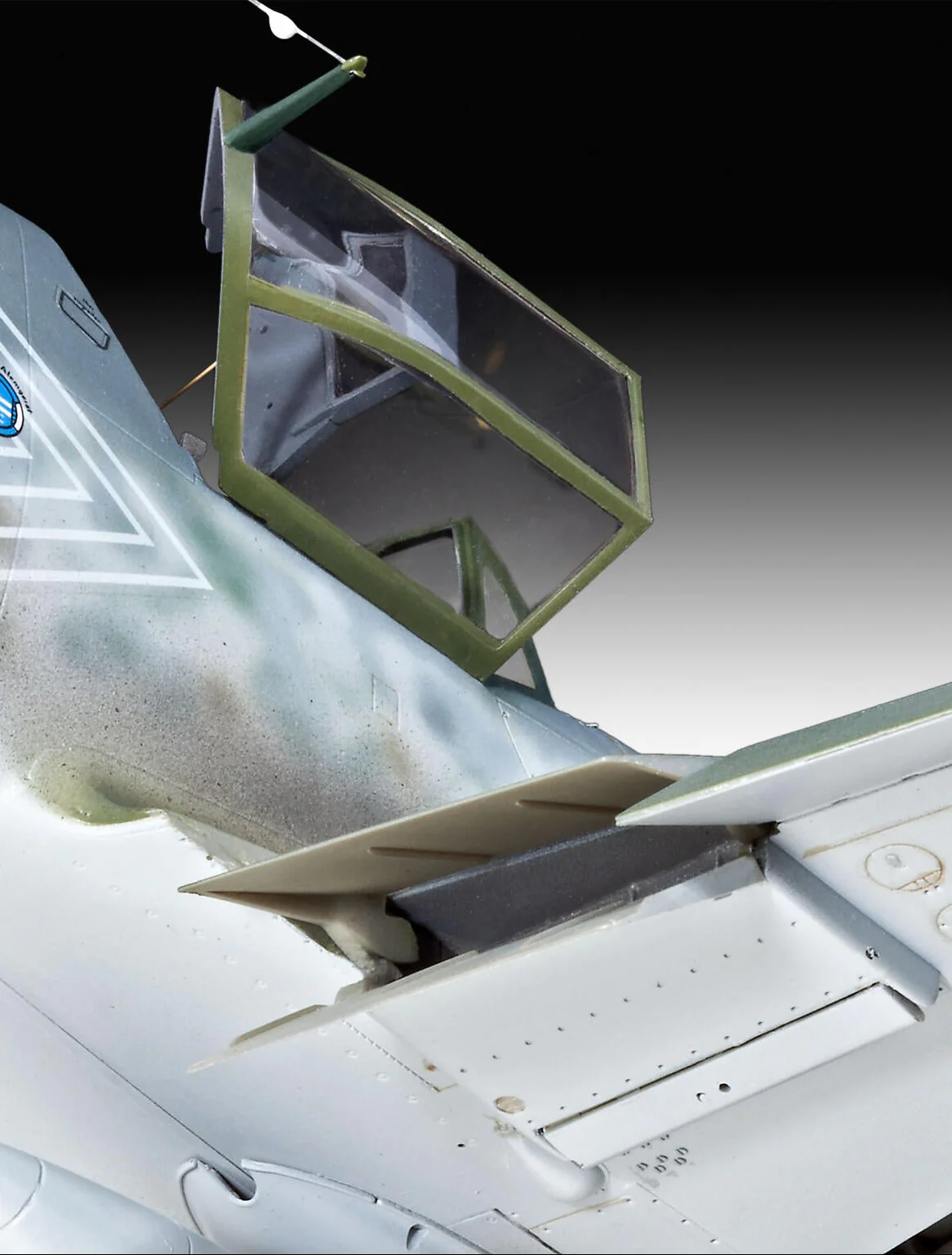 Messerschmitt Bf109G-10 Erla Model Kit - Image 4