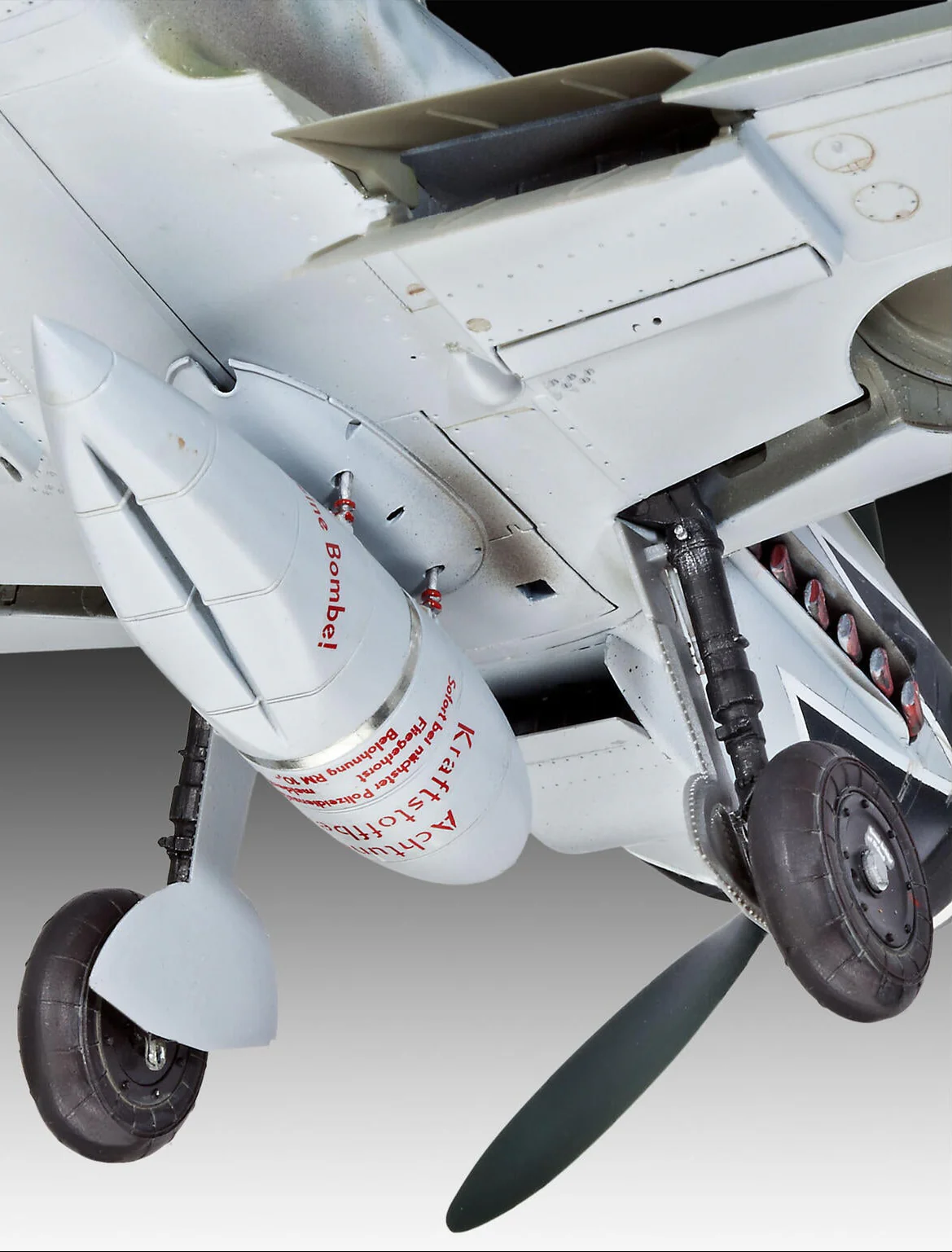 Messerschmitt Bf109G-10 Erla Model Kit - Image 5