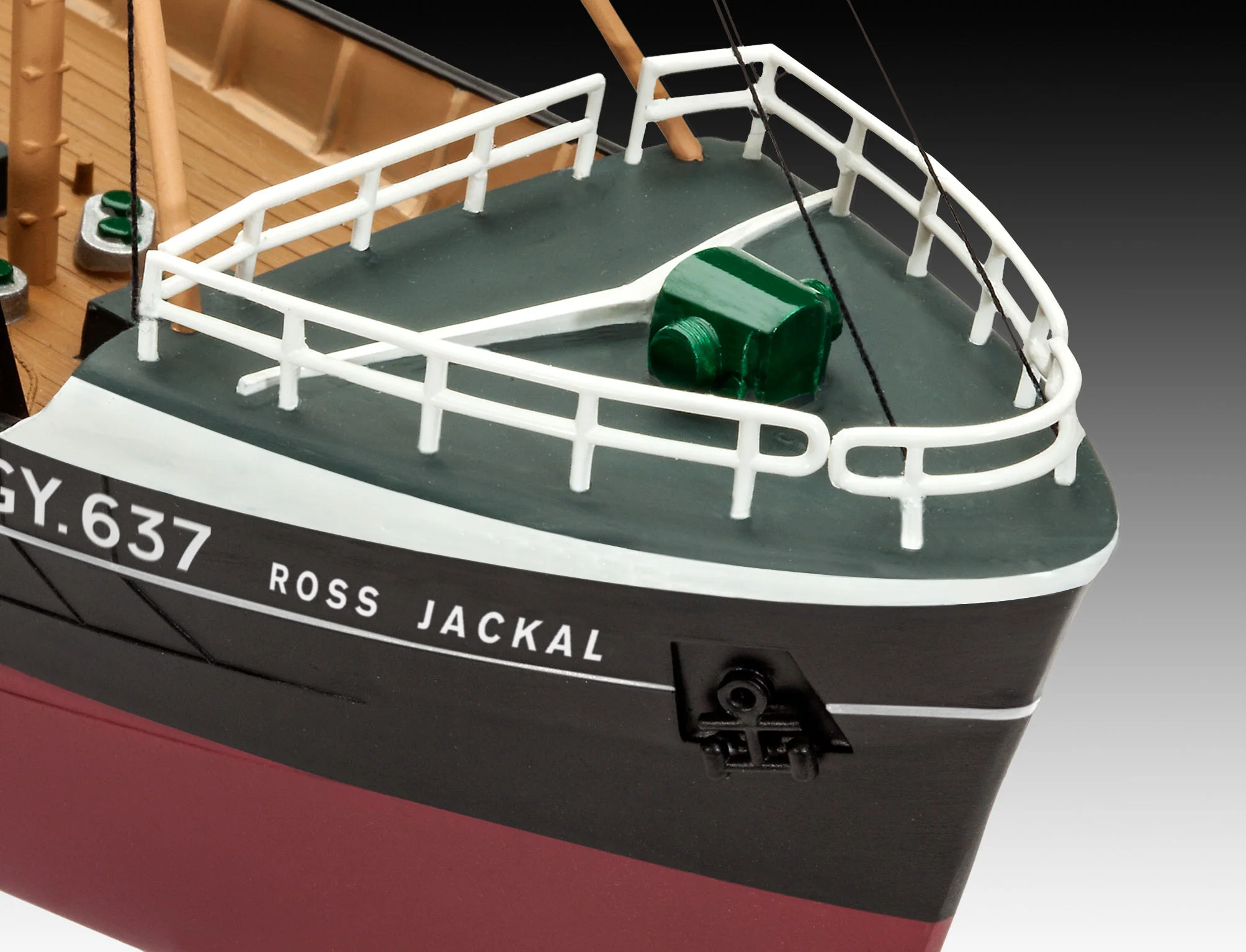 05204 North Sea Trawler (1:142 Scale) Model Kit - Image 4