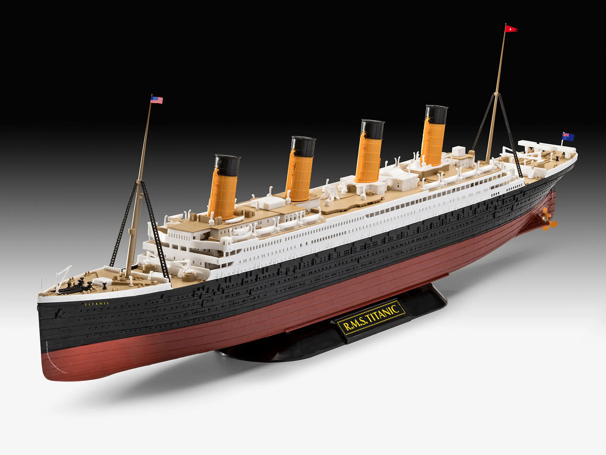 R.M.S. Titanic (Click System) Model Kit - Image 2