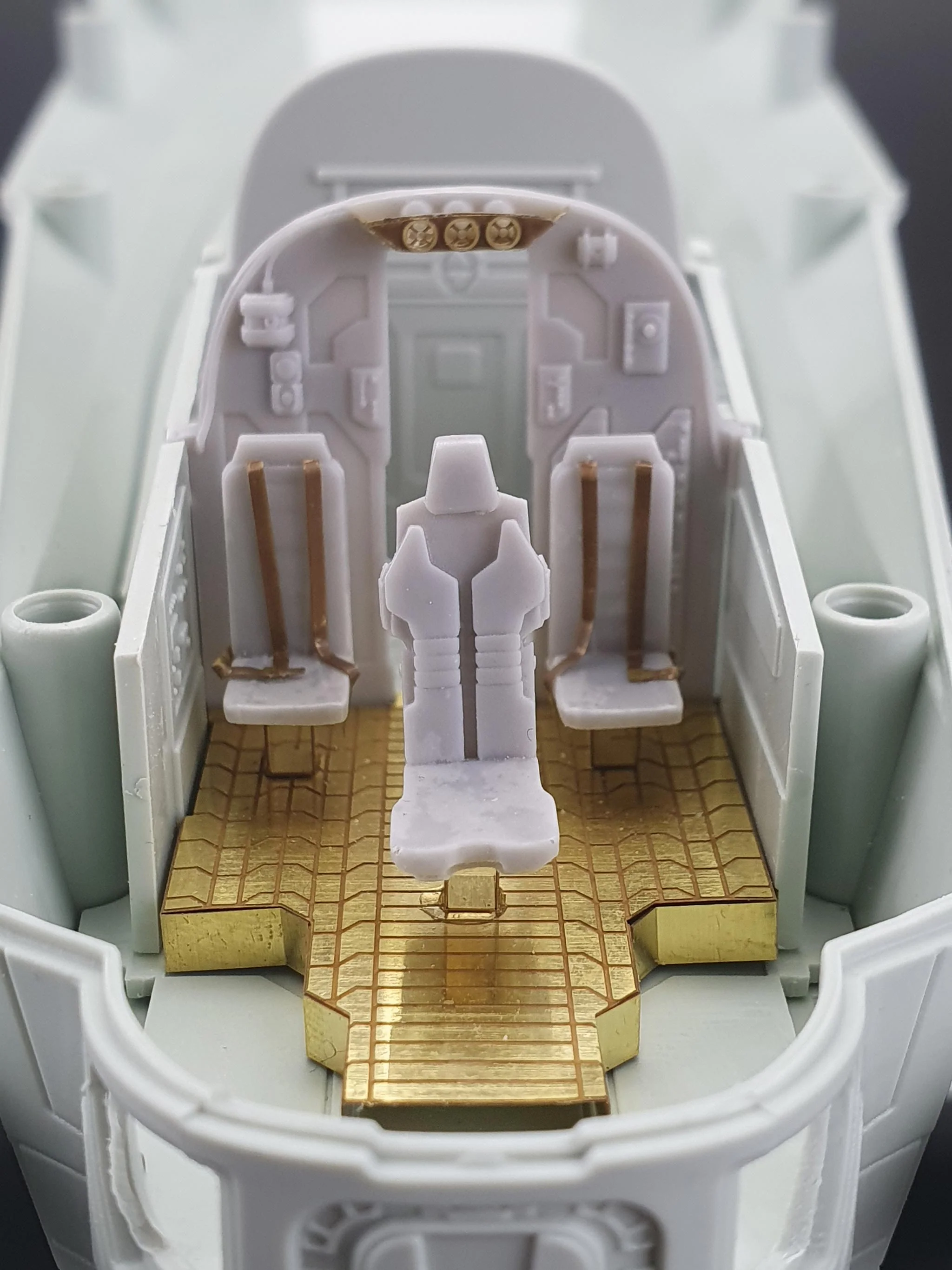 Star Wars The Mandalorian Razor Crest Platinum Edition (1:72) Model Kit - Image 5