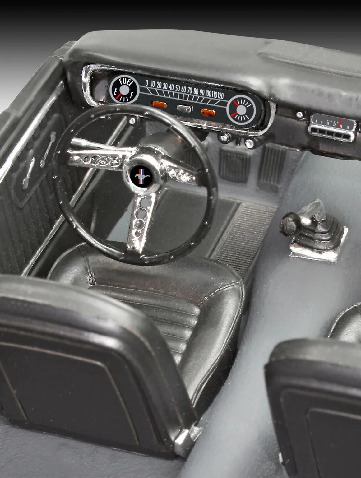 1965 Ford Mustang 2+2 Fastback Model Kit - Image 3