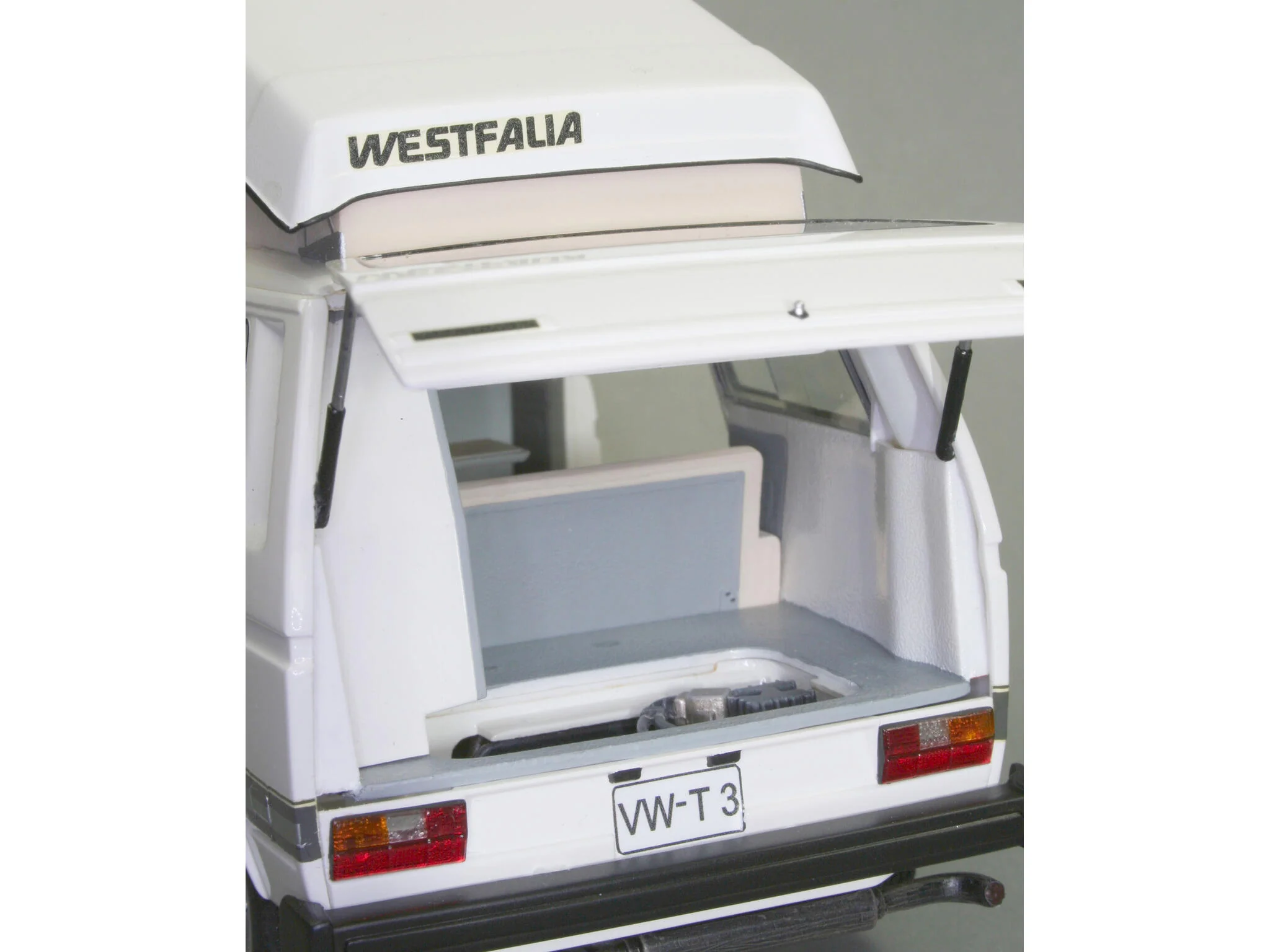 VW T3 Camper "Westfalia Joker" Model Kit - Image 4