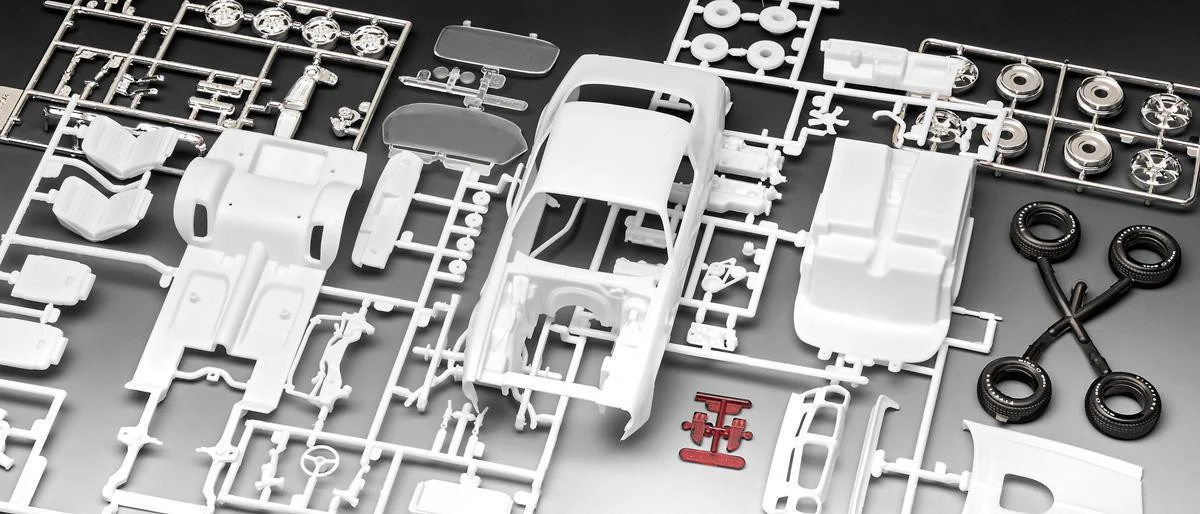 1970 Pontiac Firebird (1:24 Scale) Model Kit - Image 6