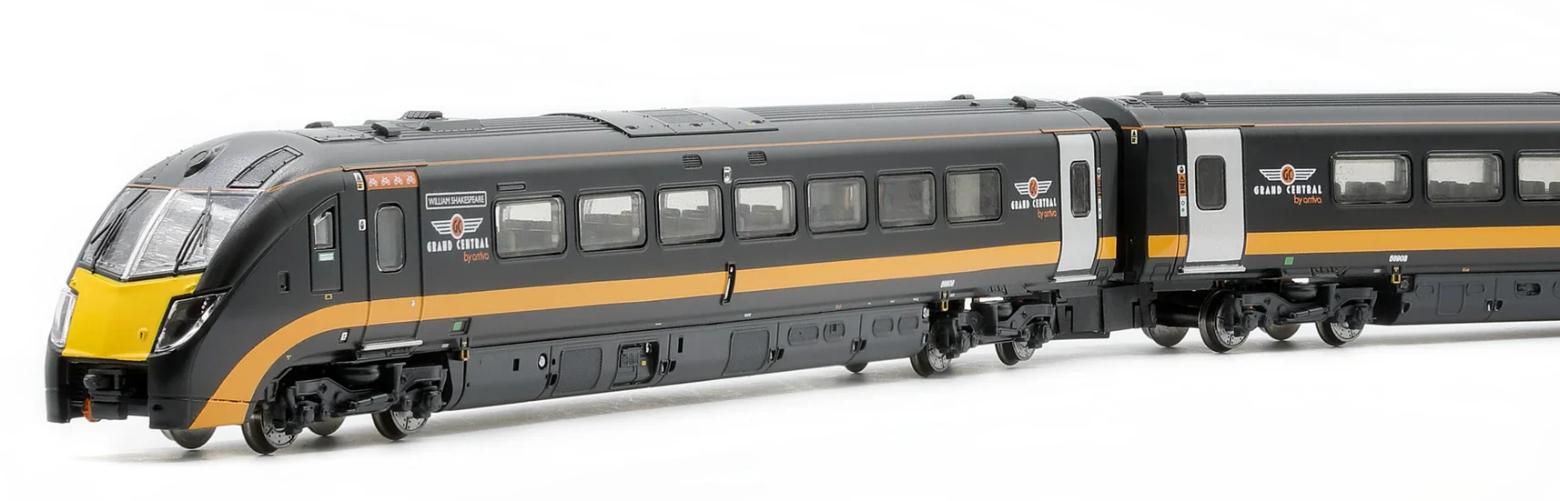 RT-N-180-GC-103B Class 180 - Grand Central livery green stripe (N/2mm) 5-car DMU