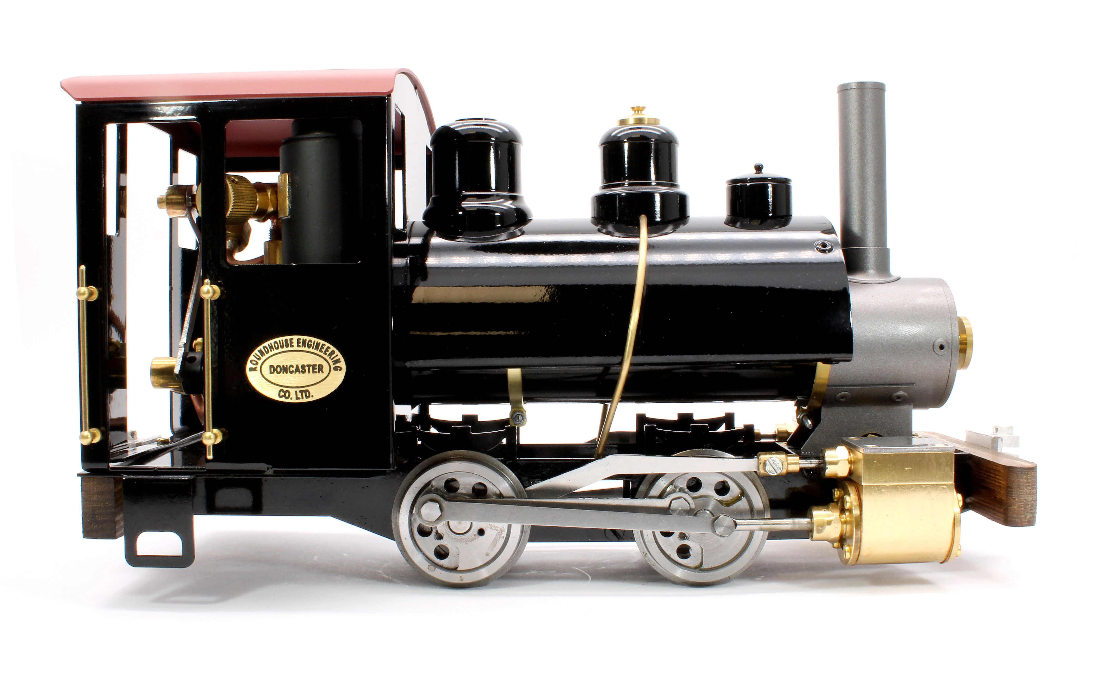 0-4-0 Saddle Tank 'Sammie' Black (Manual, Uninsulated Wheels) Steam Locomotive - Image 5
