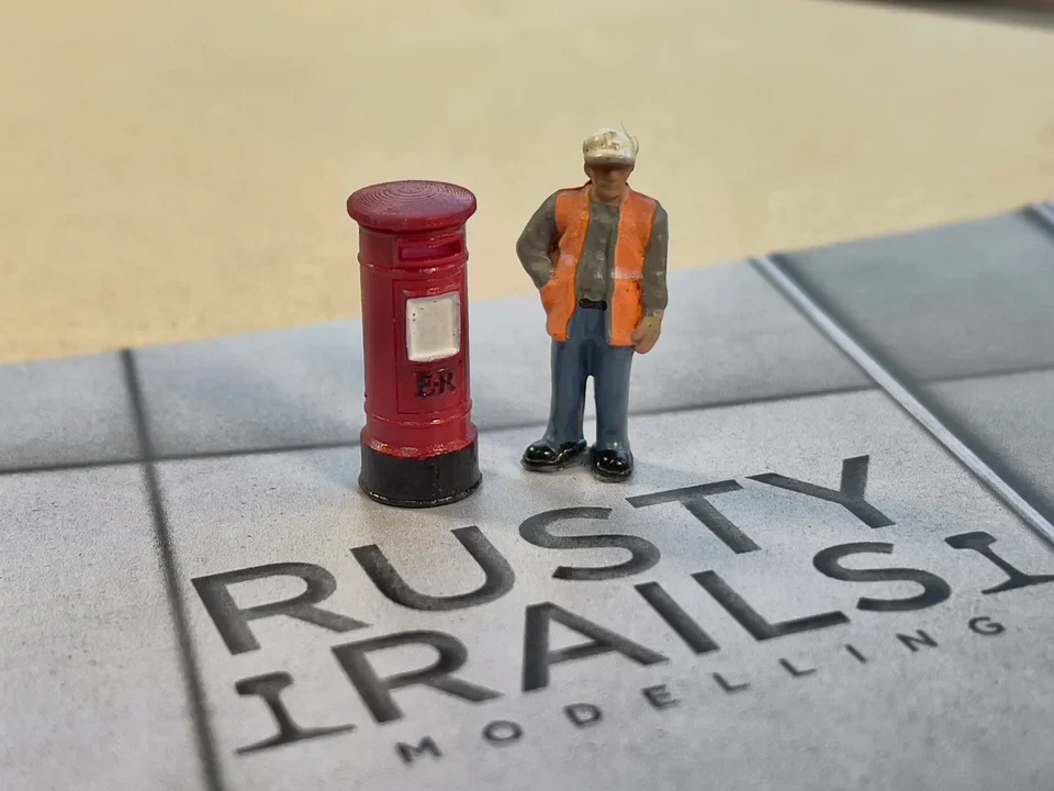 OO Gauge Postbox (Pack of 5) - Unpainted - Image 2