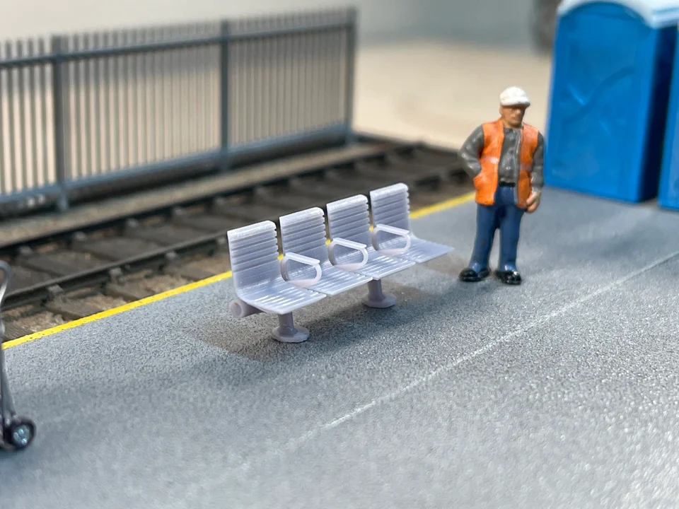 OO Gauge Modern Benches (Pack of 3) - Unpainted - Image 2