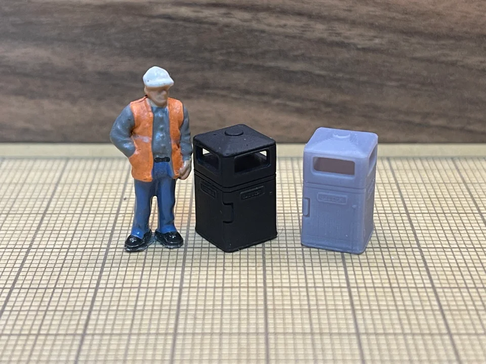 OO Gauge Litter Bins (Pack of 6) - Unpainted - Image 2