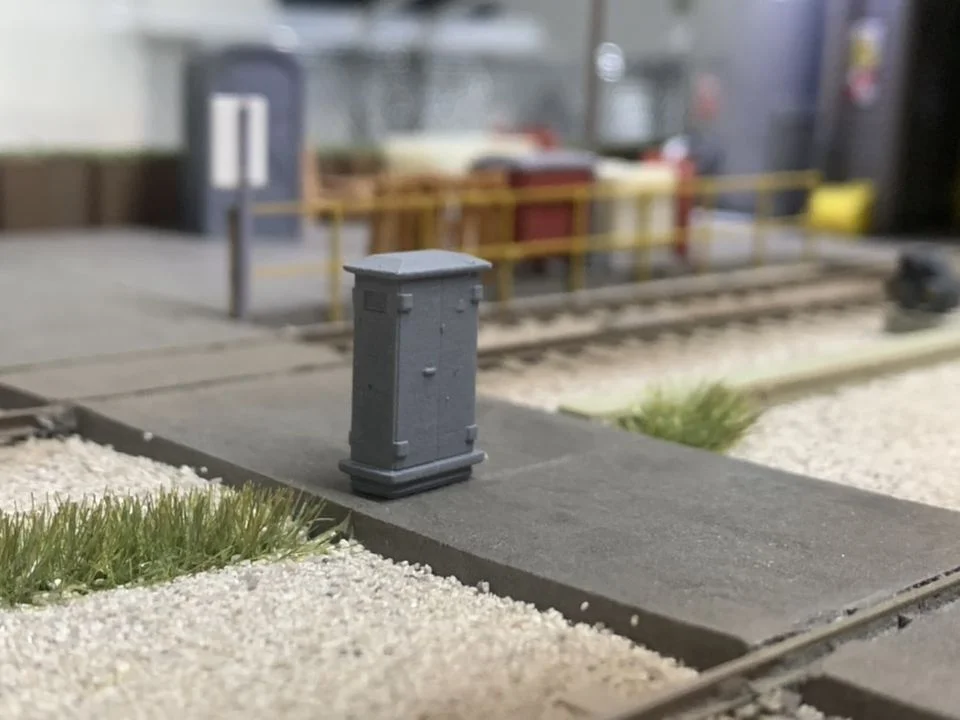 OO Gauge Lineside Cabinets (Pack of 6) - Unpainted - Image 2