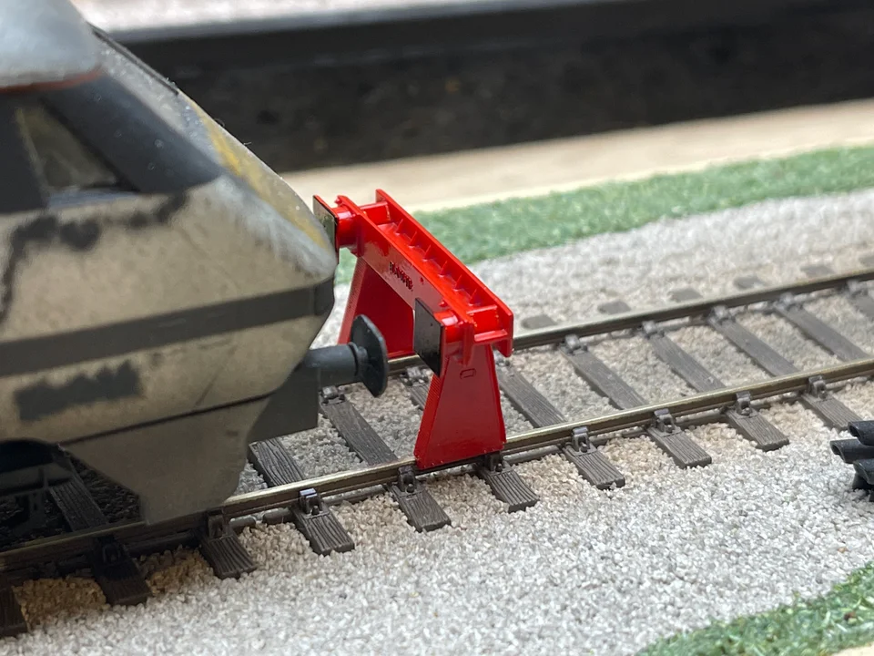 OO Gauge Rawie Buffer Stop (Pack of 3) - Unpainted Model Kit - Image 3