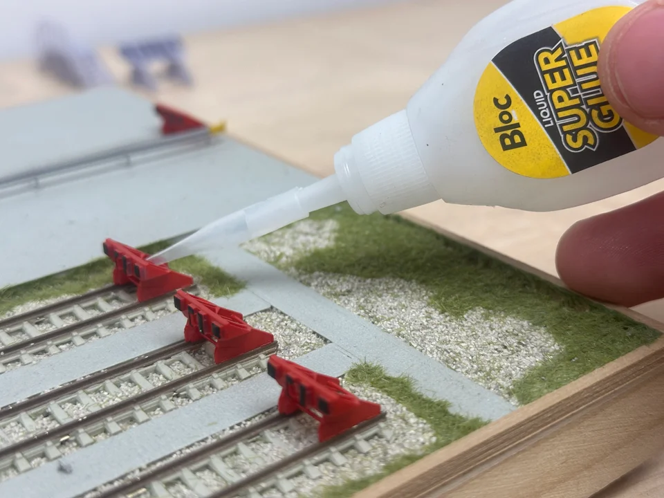 N Gauge Rawie Buffer Stop V2 (Pack of 5) - Unpainted Model Kit - Image 2