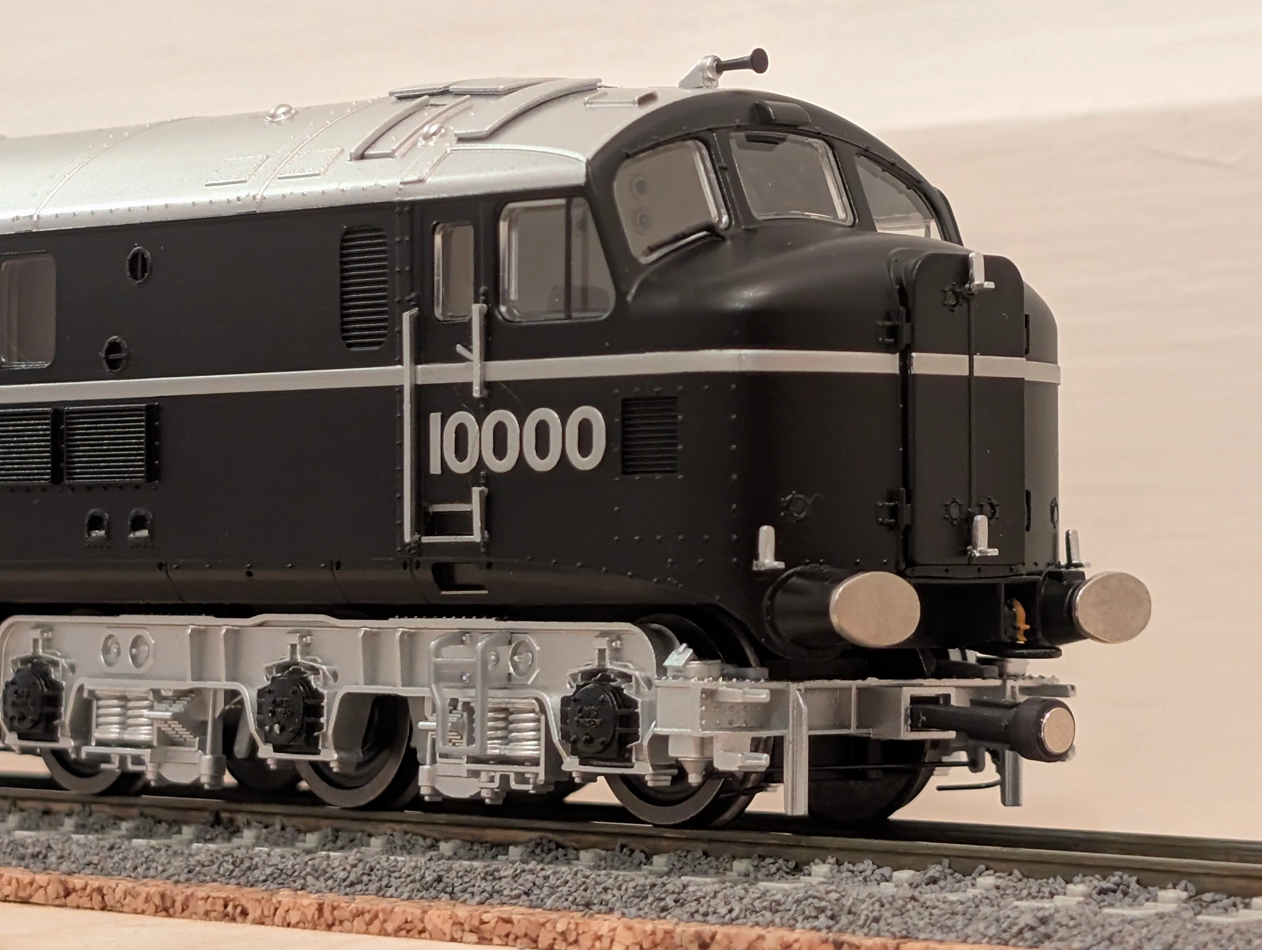 RRM179 OO Gauge Magnetic Couplings - 12mm Drawbar (14 Pack) - Image 15