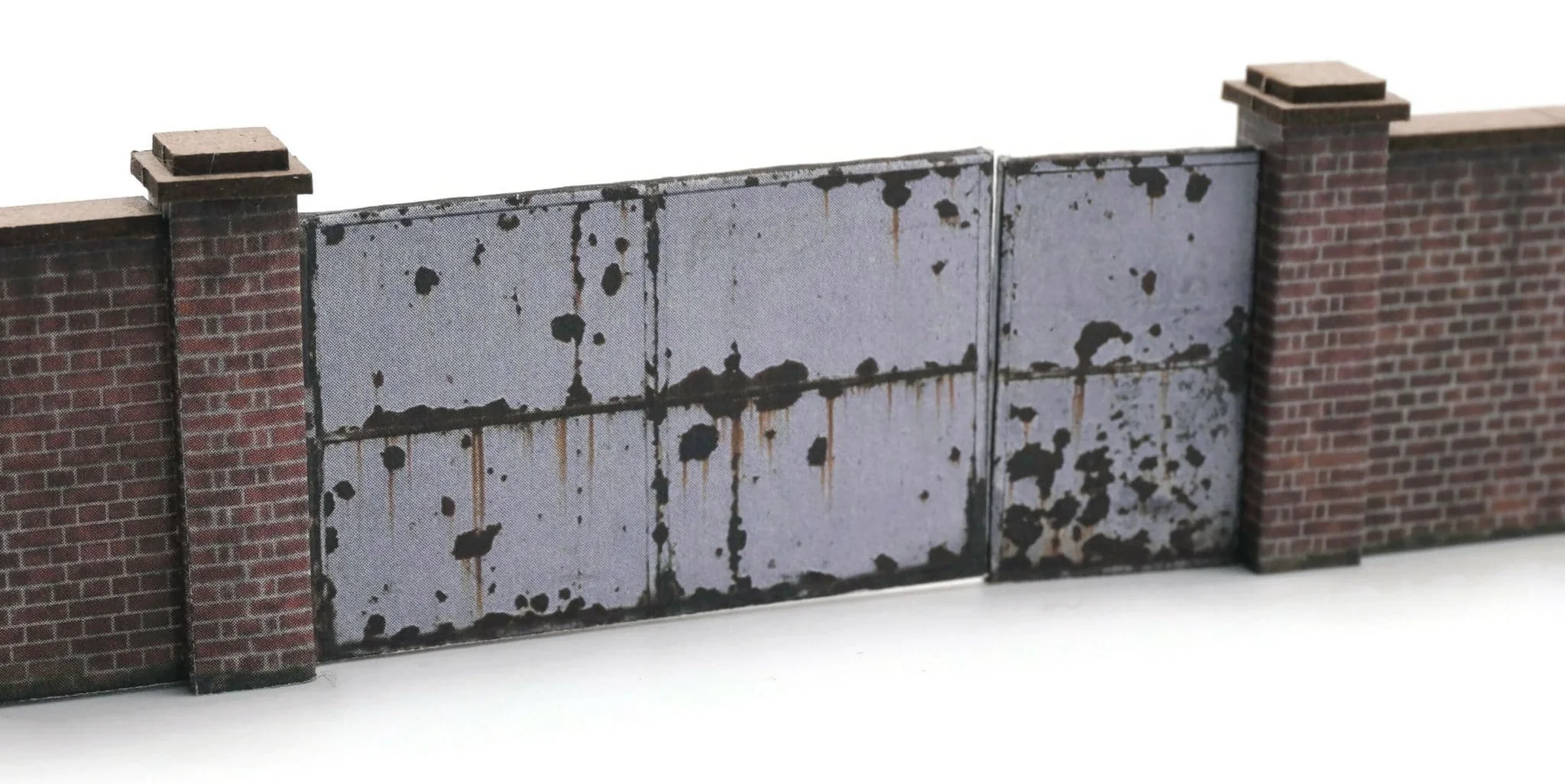 OO 6ft Industrial Brick Wall And Gates Model Kit - Image 3
