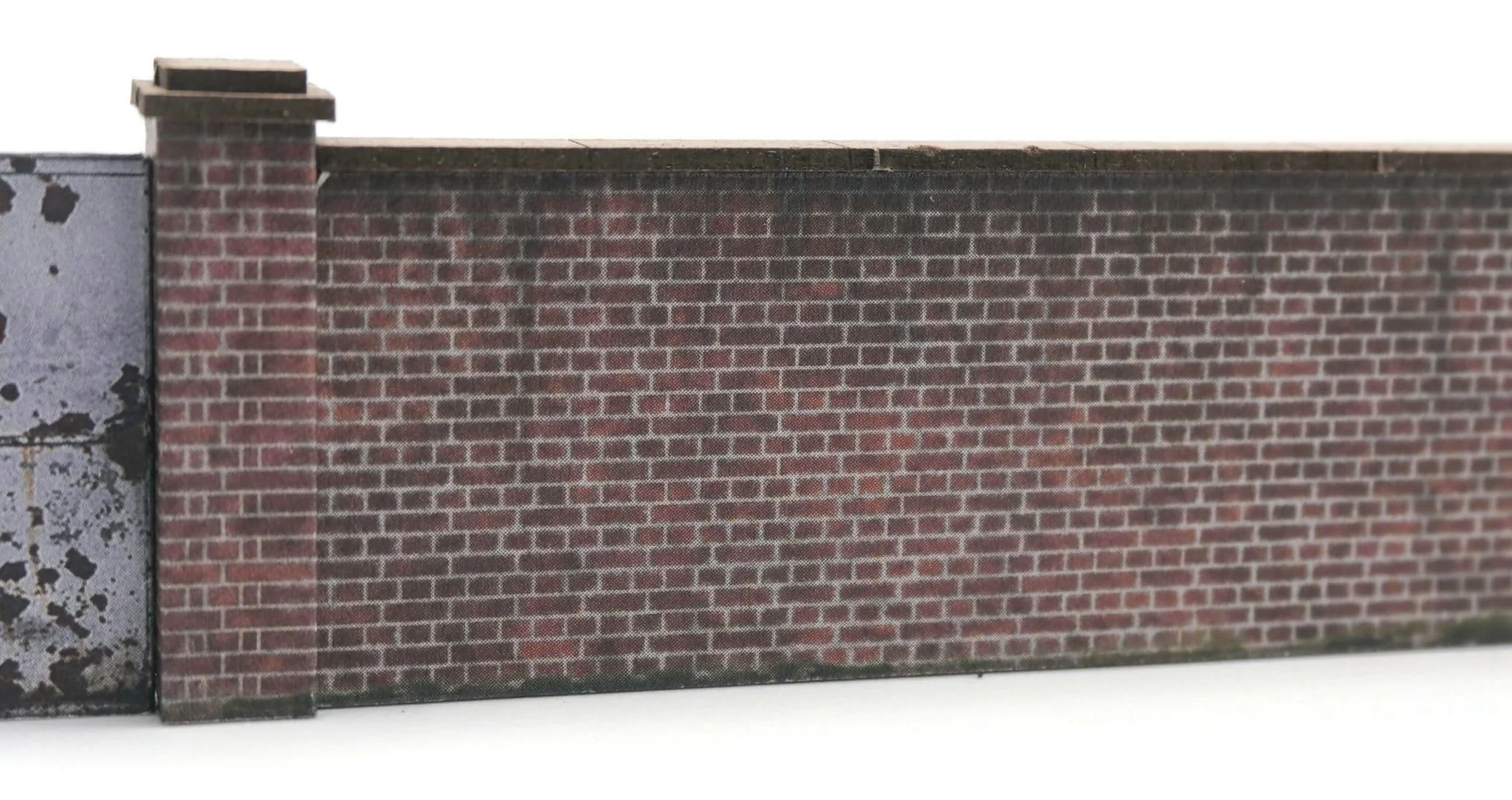 OO 6ft Industrial Brick Wall And Gates Model Kit - Image 5
