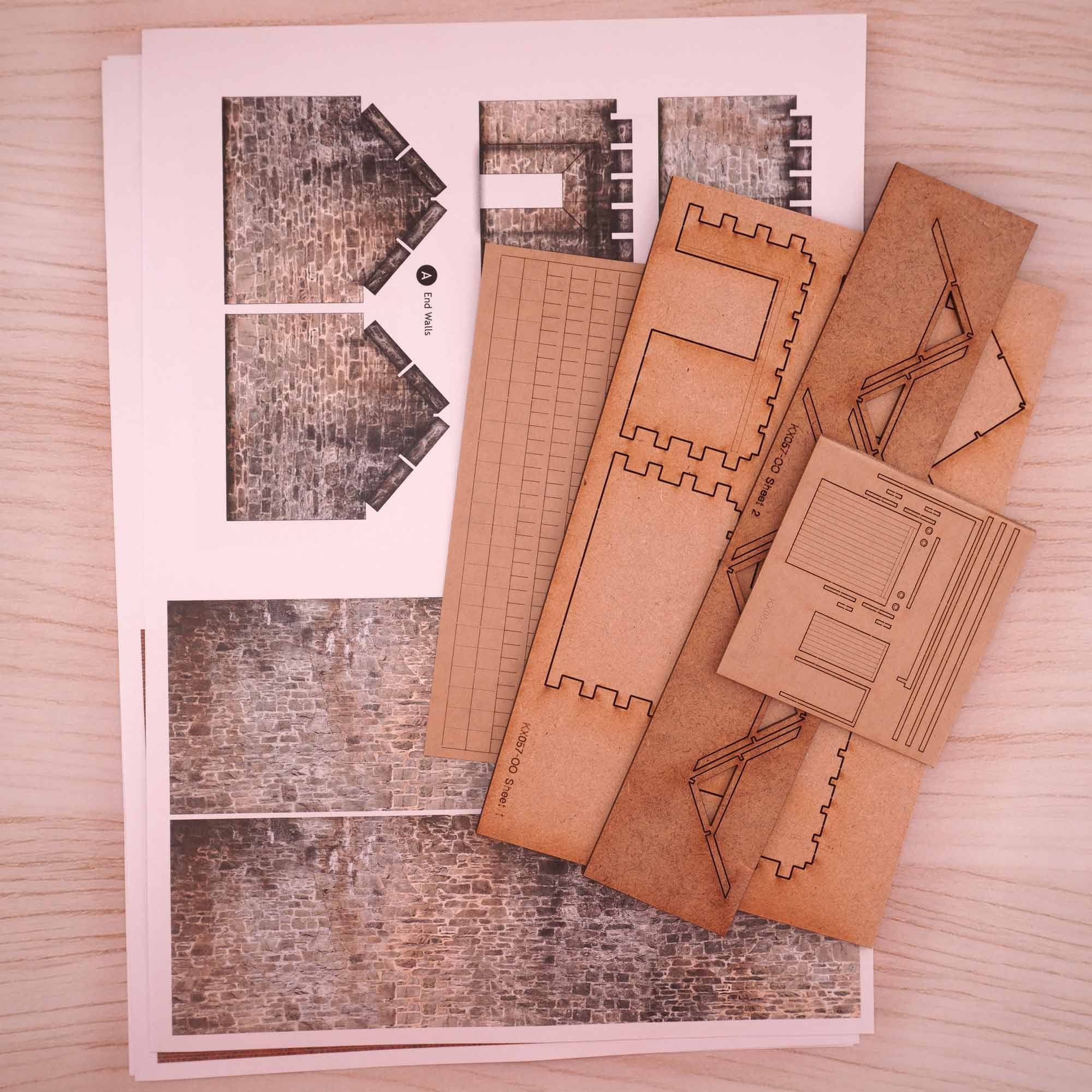 OO/HO Derelict Barn Model Kit - Image 3