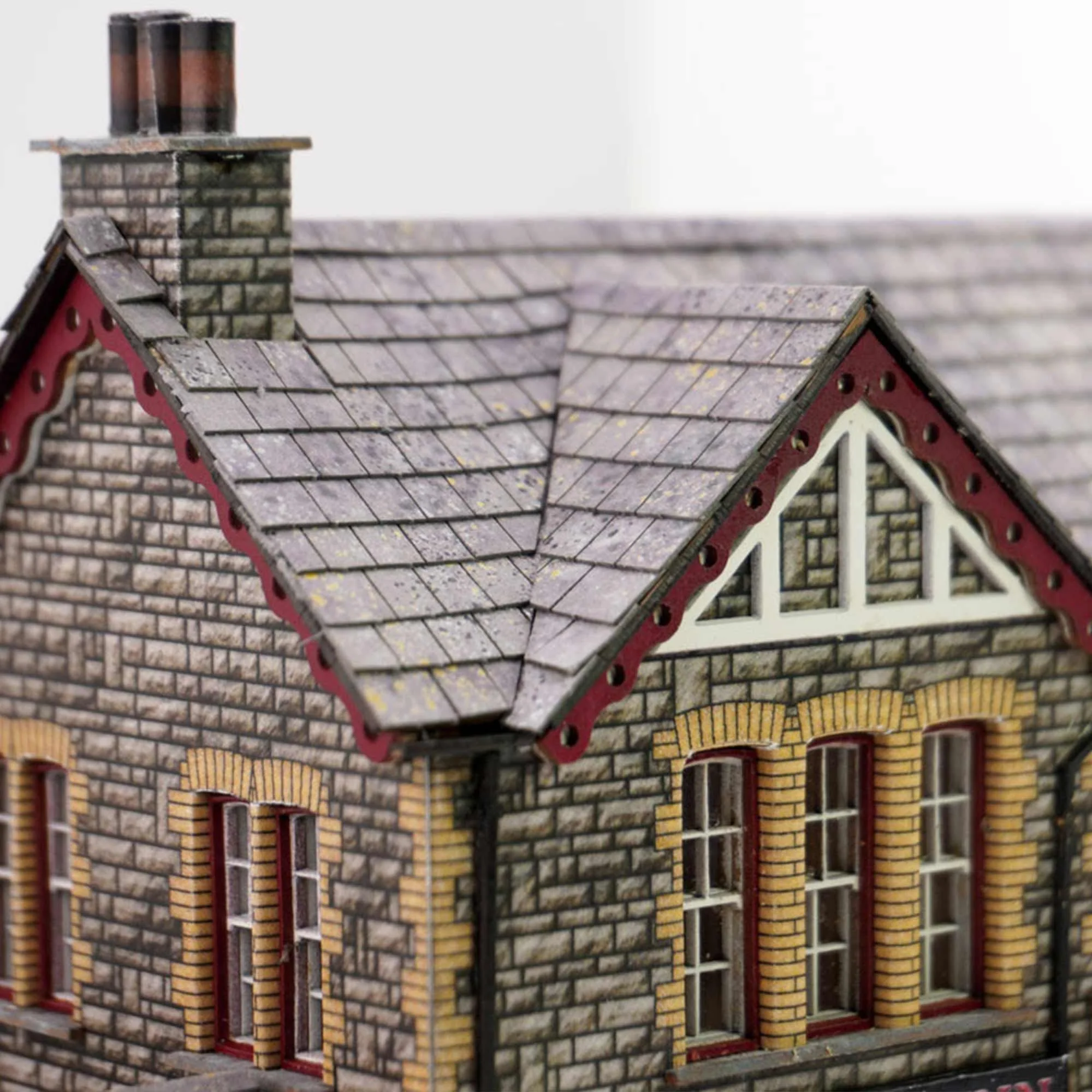 OO/HO Victorian Ale House/Country Pub Model Kit - Image 5