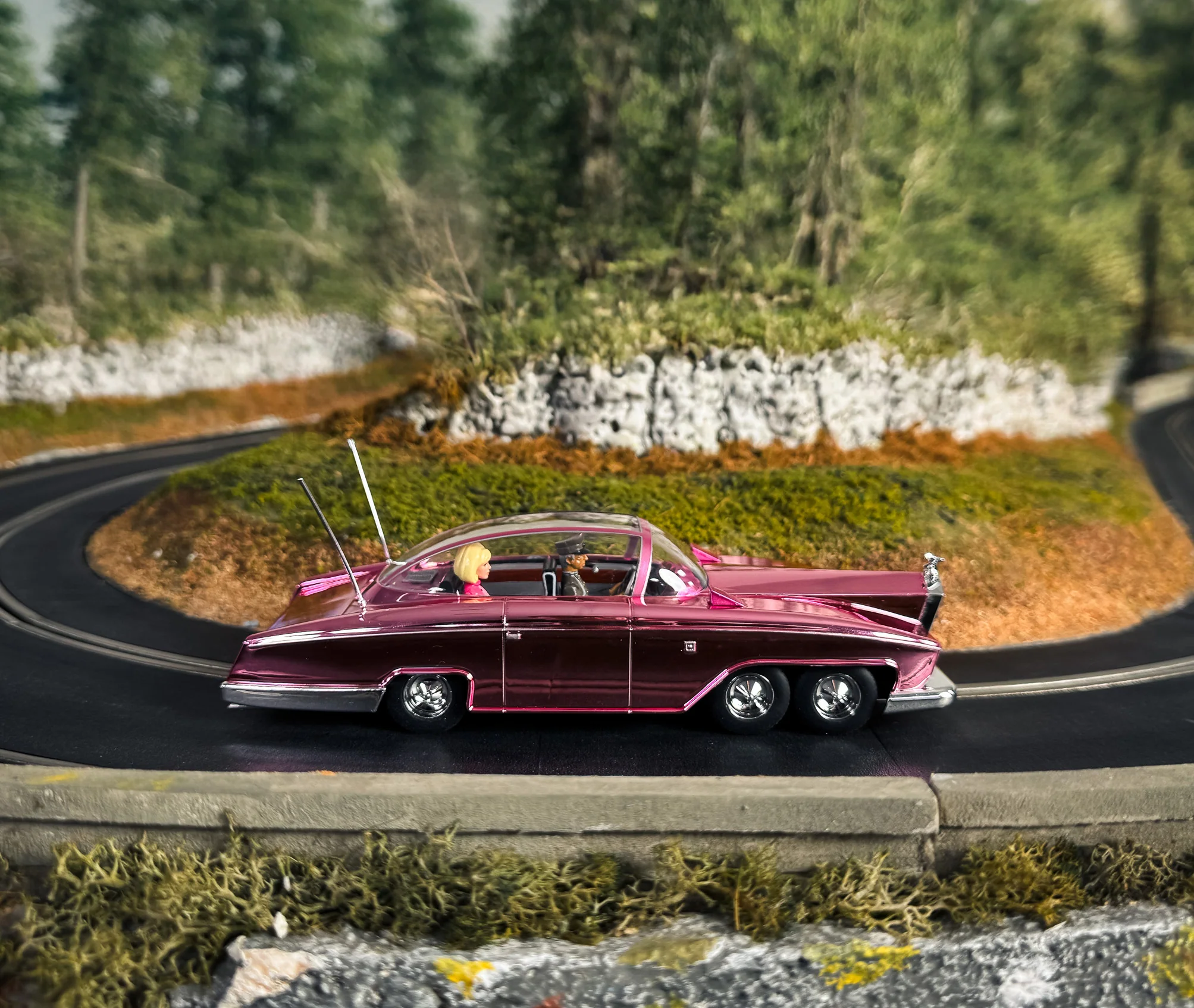 Thunderbirds FAB-1 60th Anniversary Pink Chrome Edition - Image 7