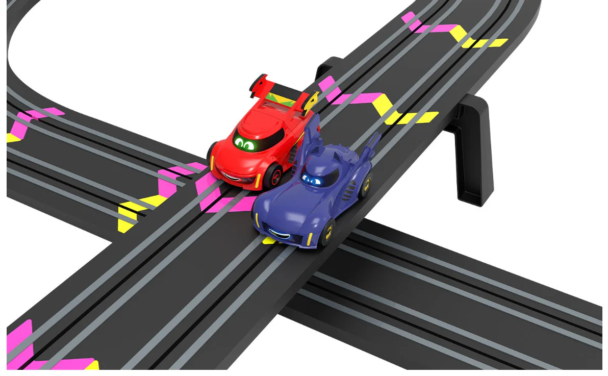 My First Scalextric Batwheels Batman vs Robin Battery Powered Race Set - Image 7