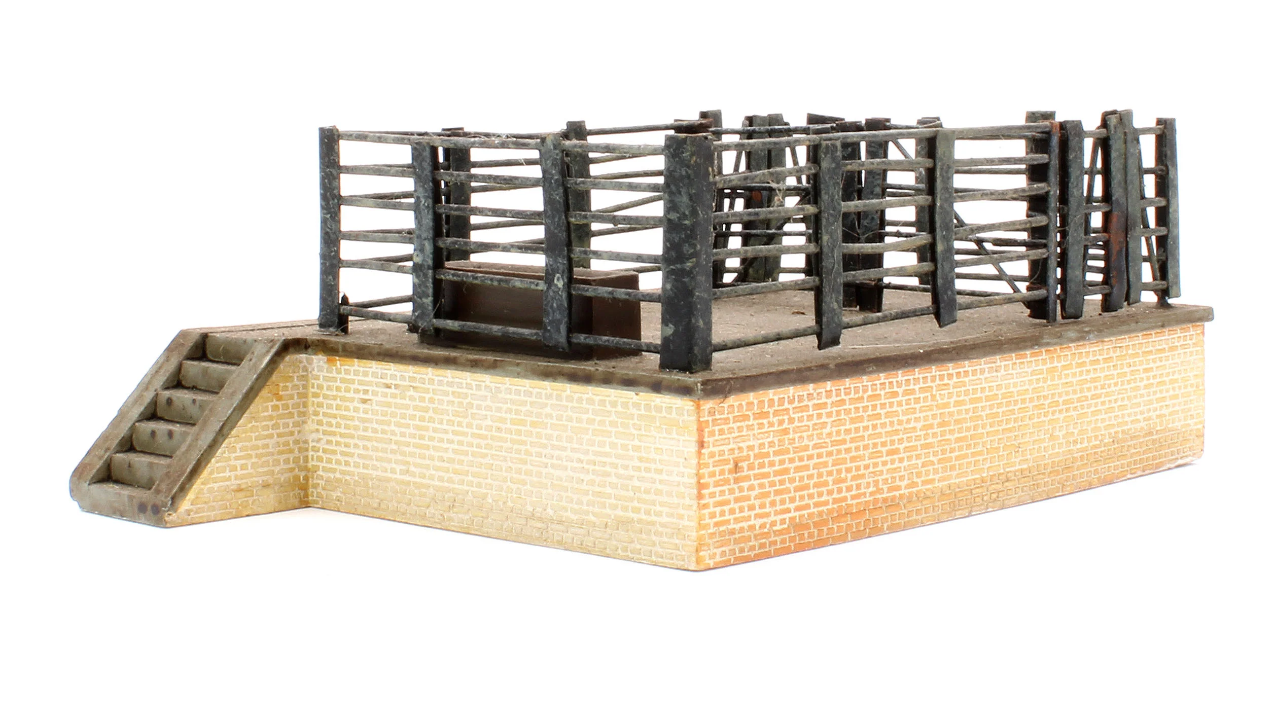 Pre-Owned 44-003 Cattle Dock