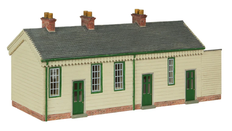 44-0187A S&DJR Wooden Station Building Green and Cream