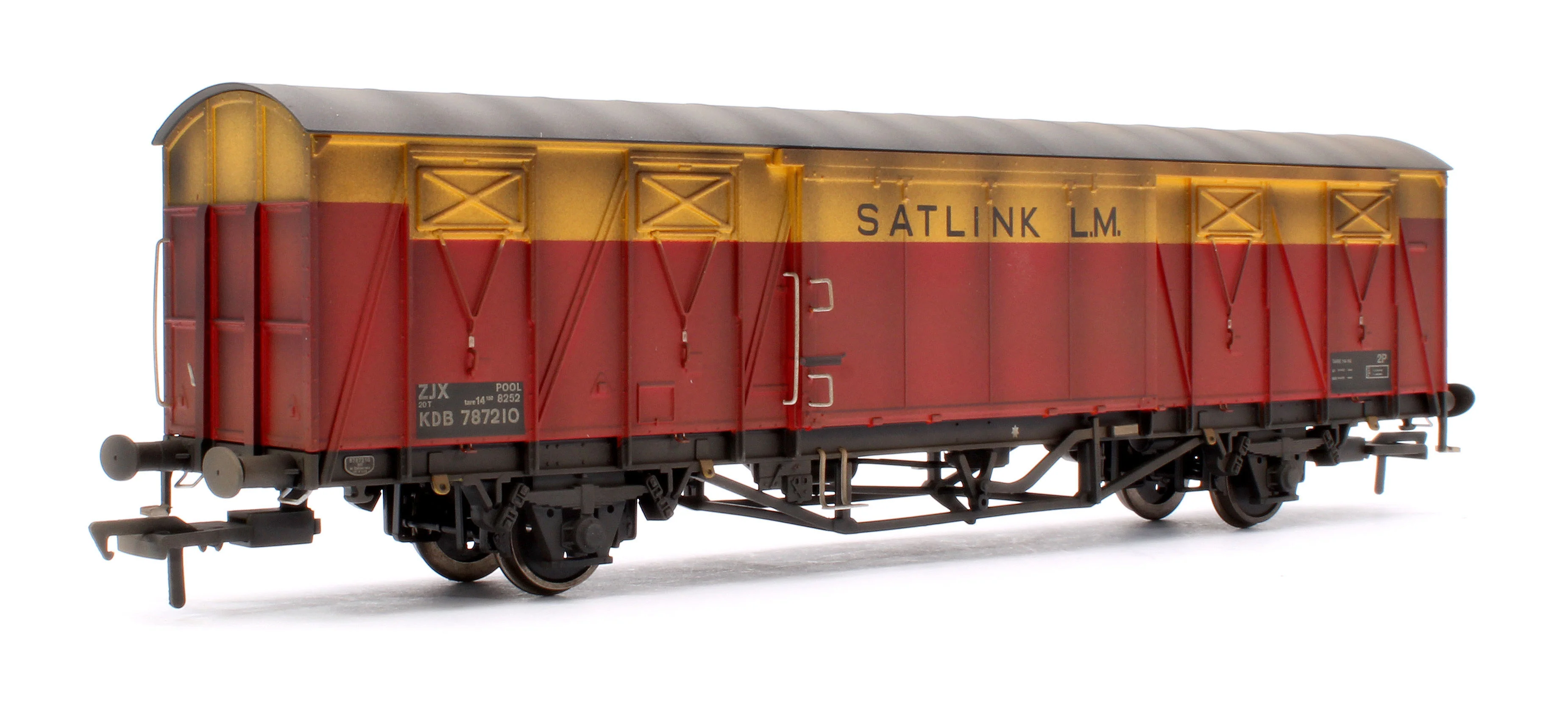 Custom Weathered 20T VIX Ferry Van , ZJX, No.KDB787210, Satlink Red/Yellow - Image 3