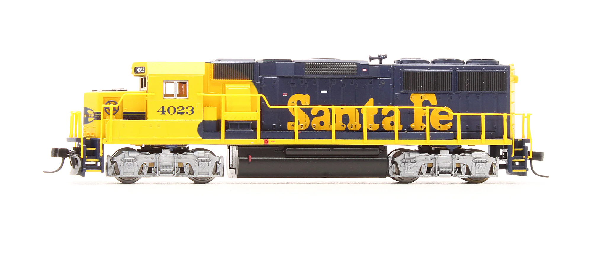 Pre-Owned 7400 GP60 Diesel Locomotive AT&SF - Road #4023 - Image 4